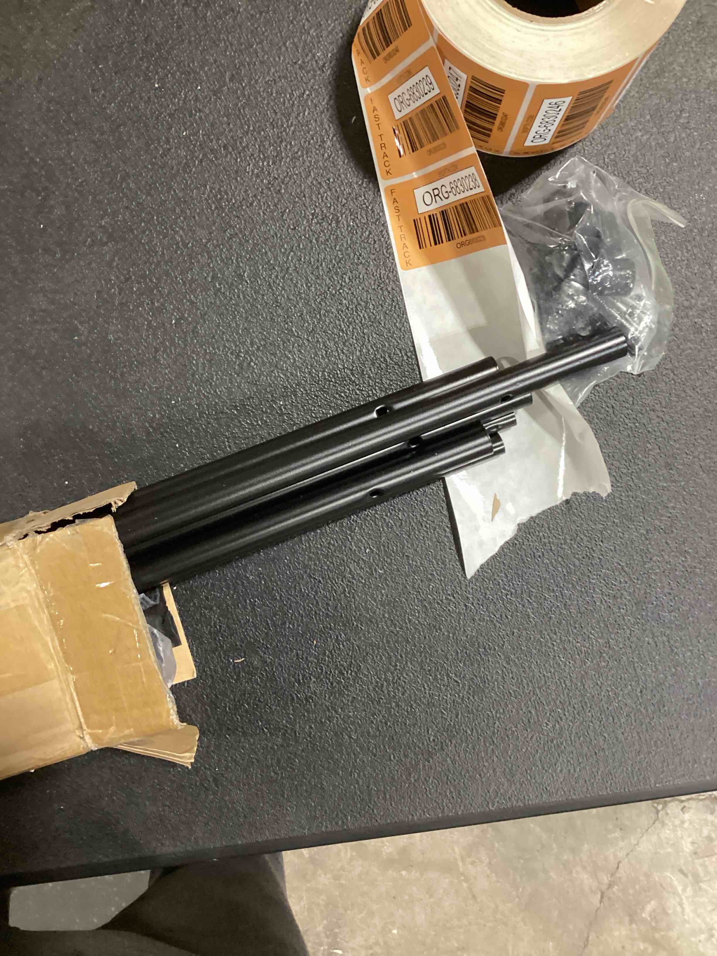 https://s3.amazonaws.com/lotting-images-prod/bidfta/ORG6830238_1727198818972.jpeg