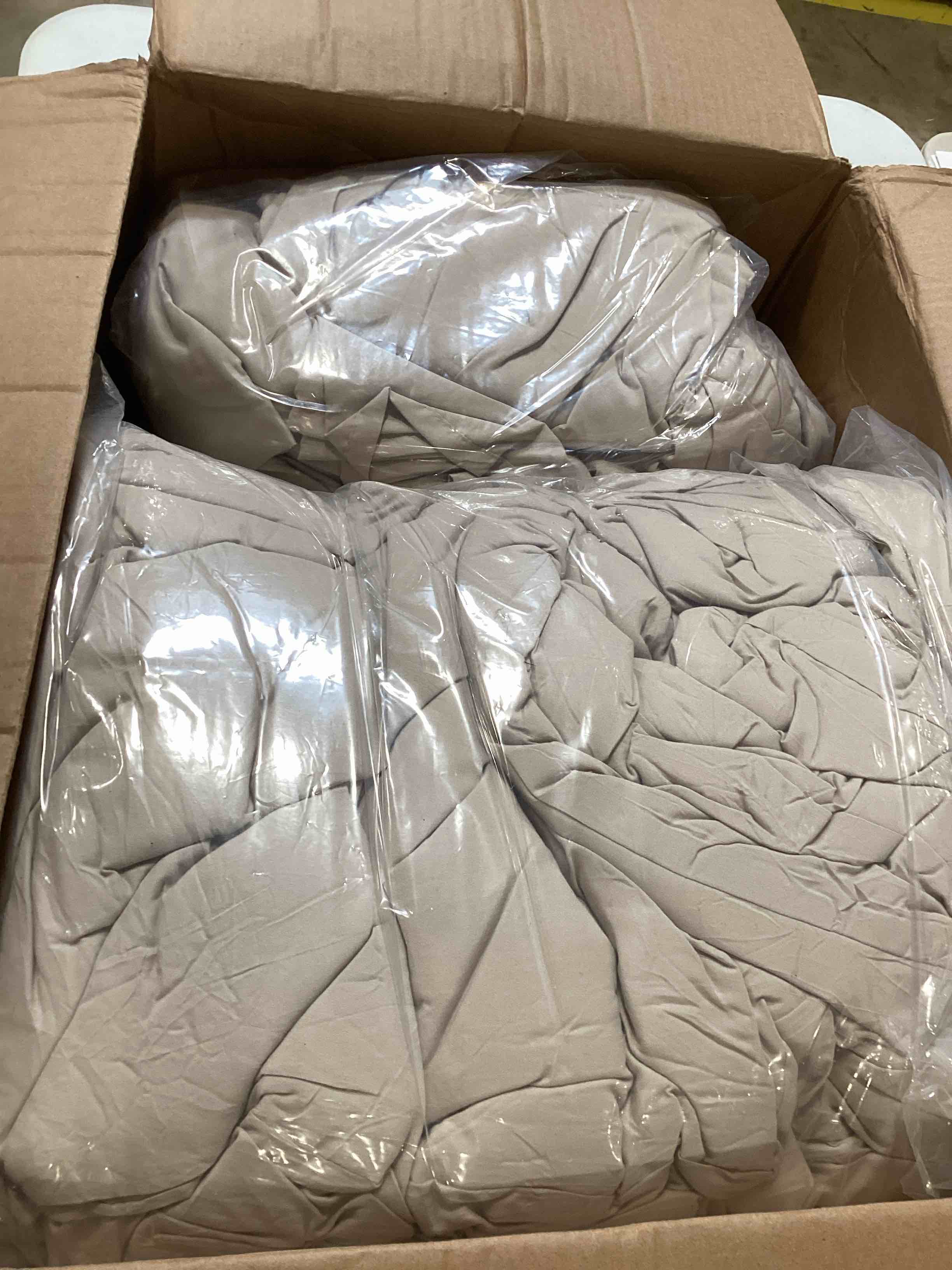 https://s3.amazonaws.com/lotting-images-prod/bidfta/ORG6830953_1727971702667.jpeg