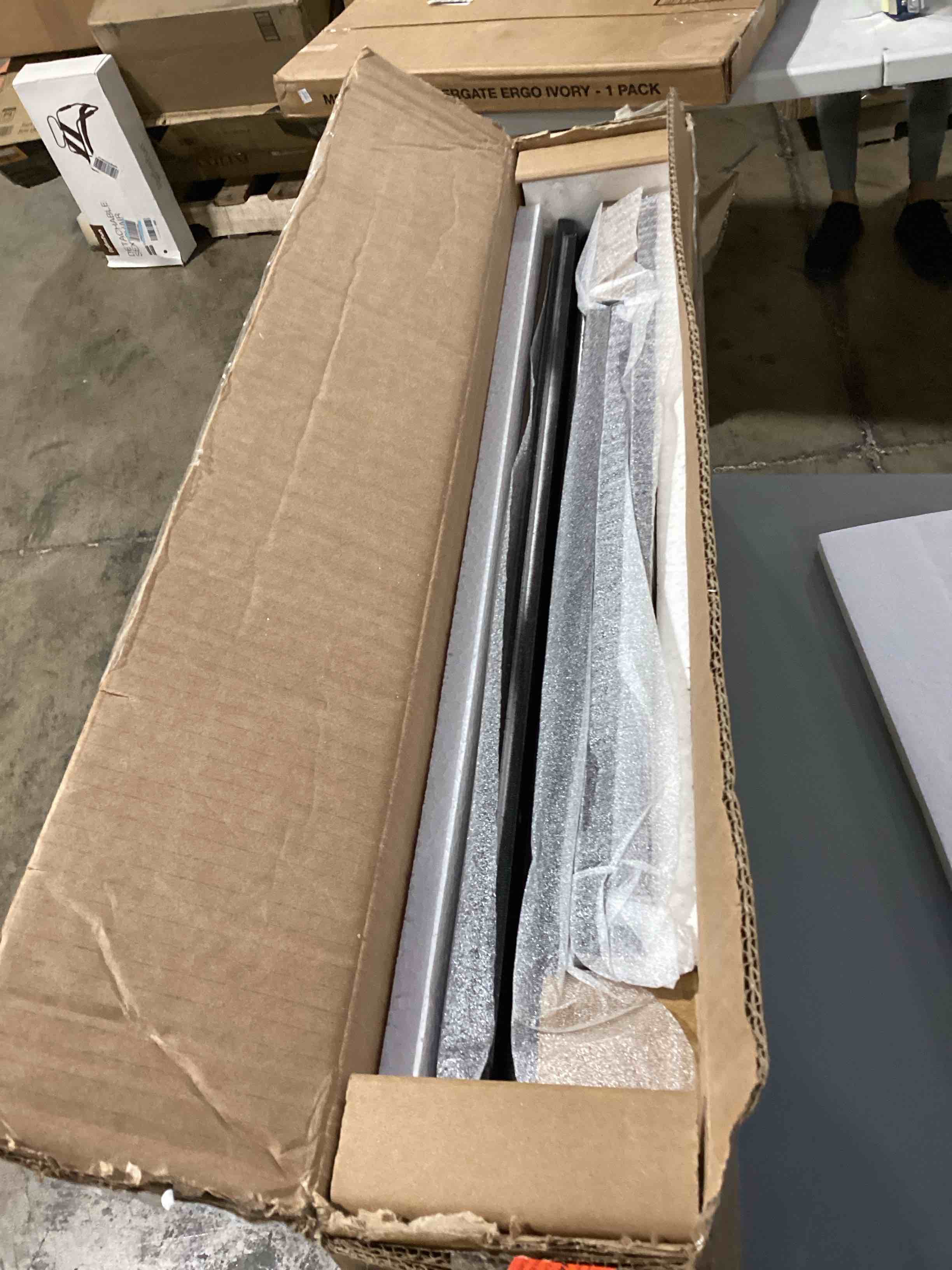 https://s3.amazonaws.com/lotting-images-prod/bidfta/ORG6831887_1727093407041.jpeg