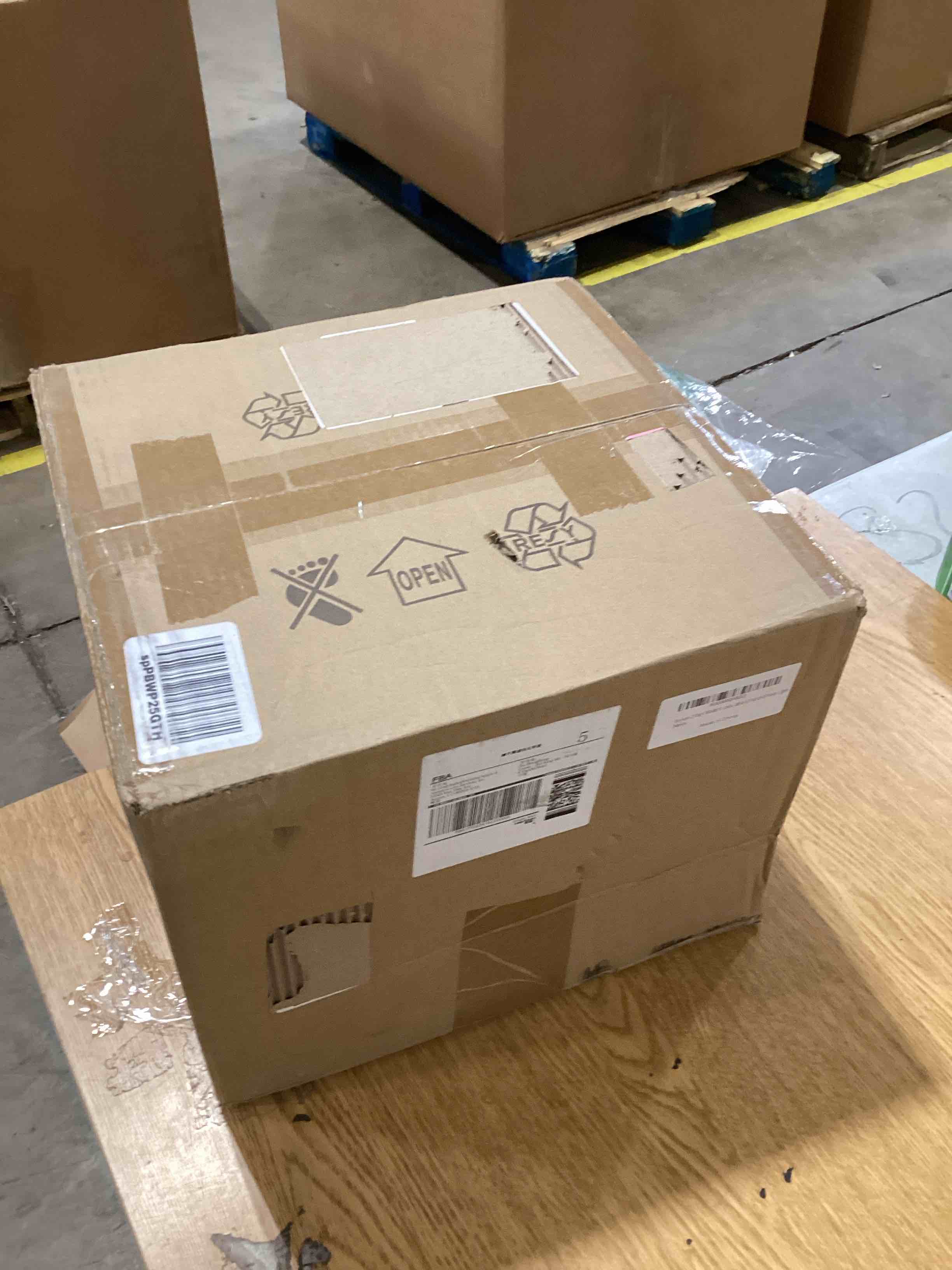 https://s3.amazonaws.com/lotting-images-prod/bidfta/ORG6835127_1727279859792.jpeg