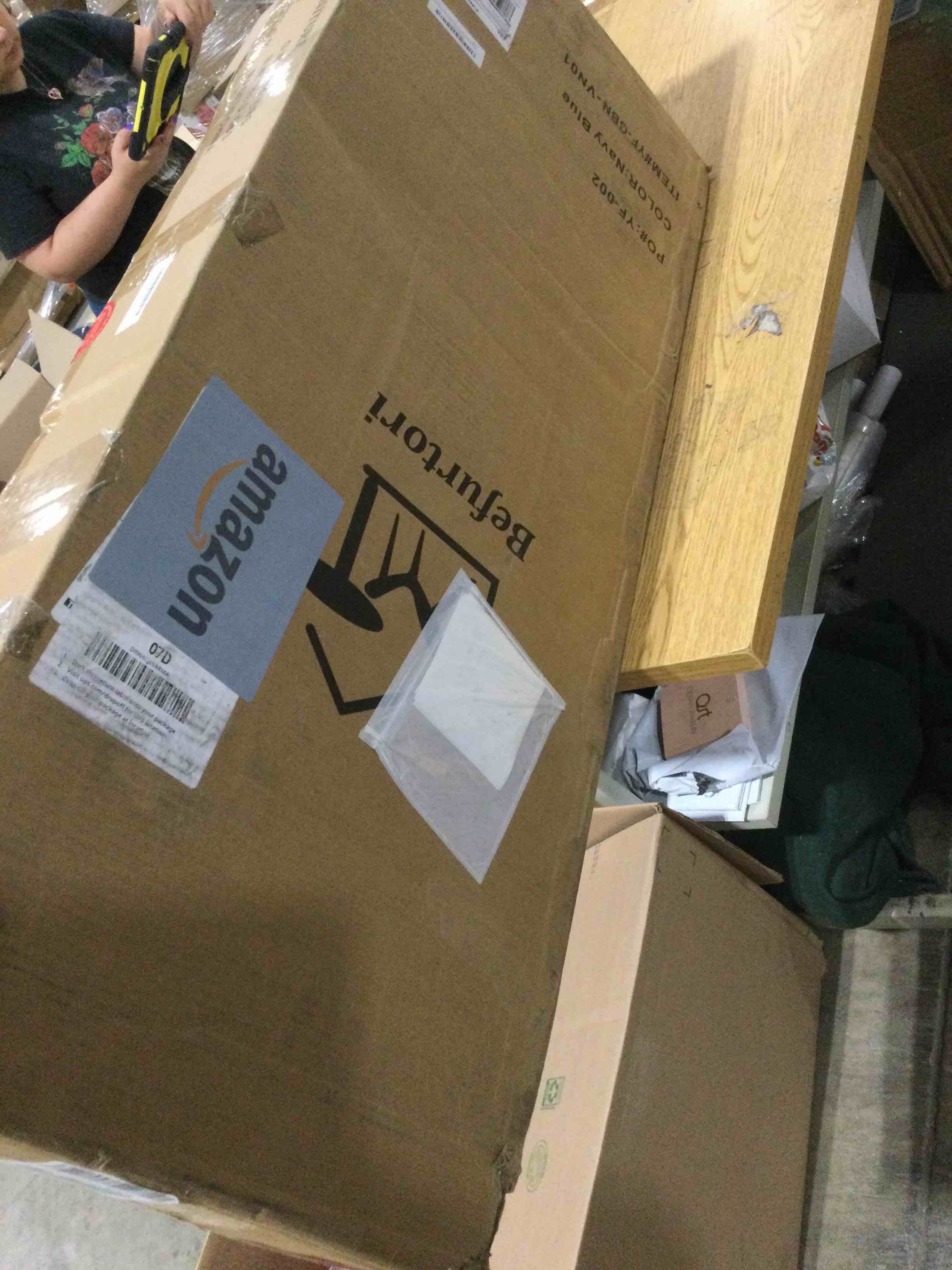 https://s3.amazonaws.com/lotting-images-prod/bidfta/ORG6835522_1727868870923.jpeg