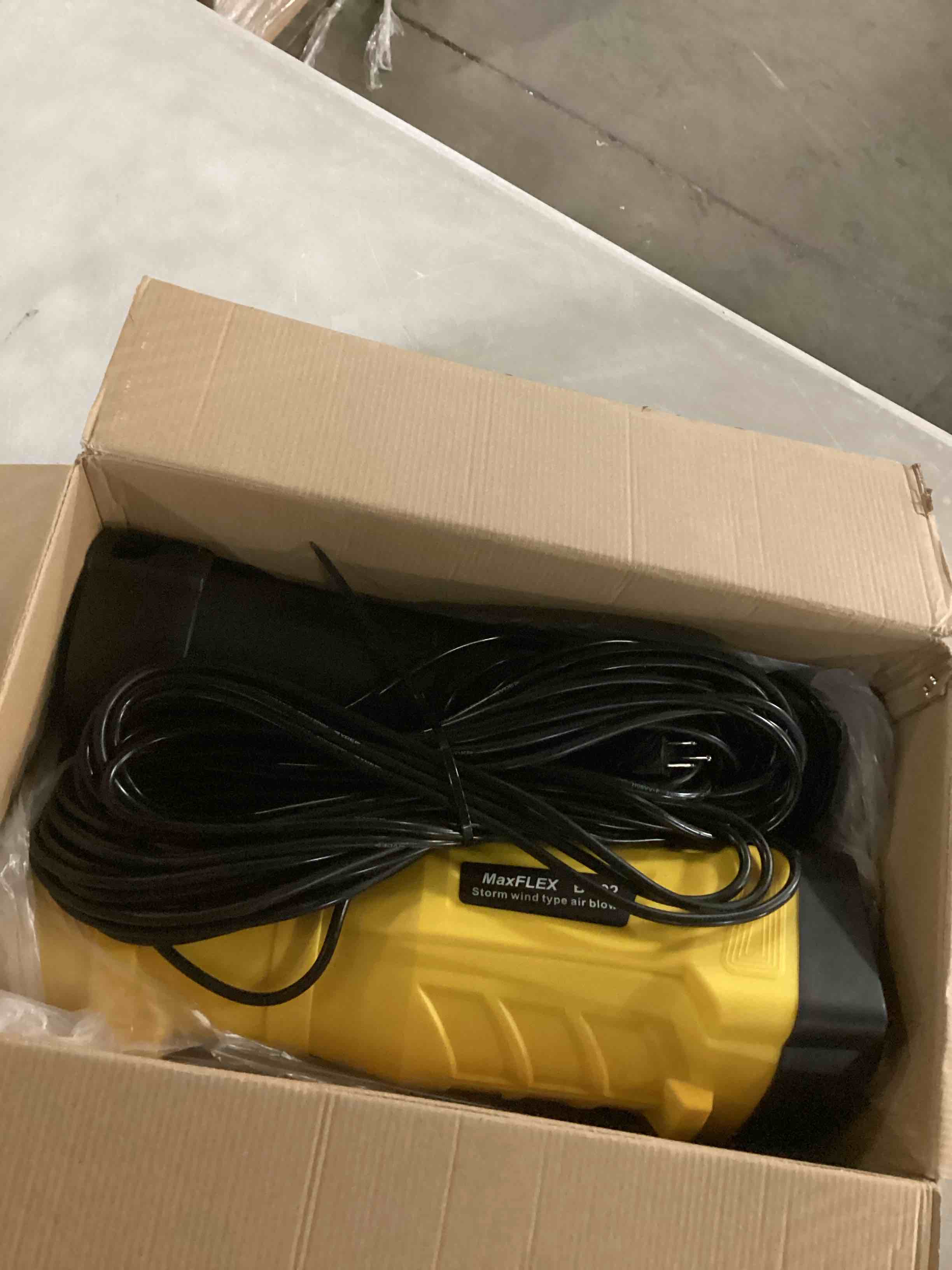 https://s3.amazonaws.com/lotting-images-prod/bidfta/ORG6836042_1734106749384.jpeg