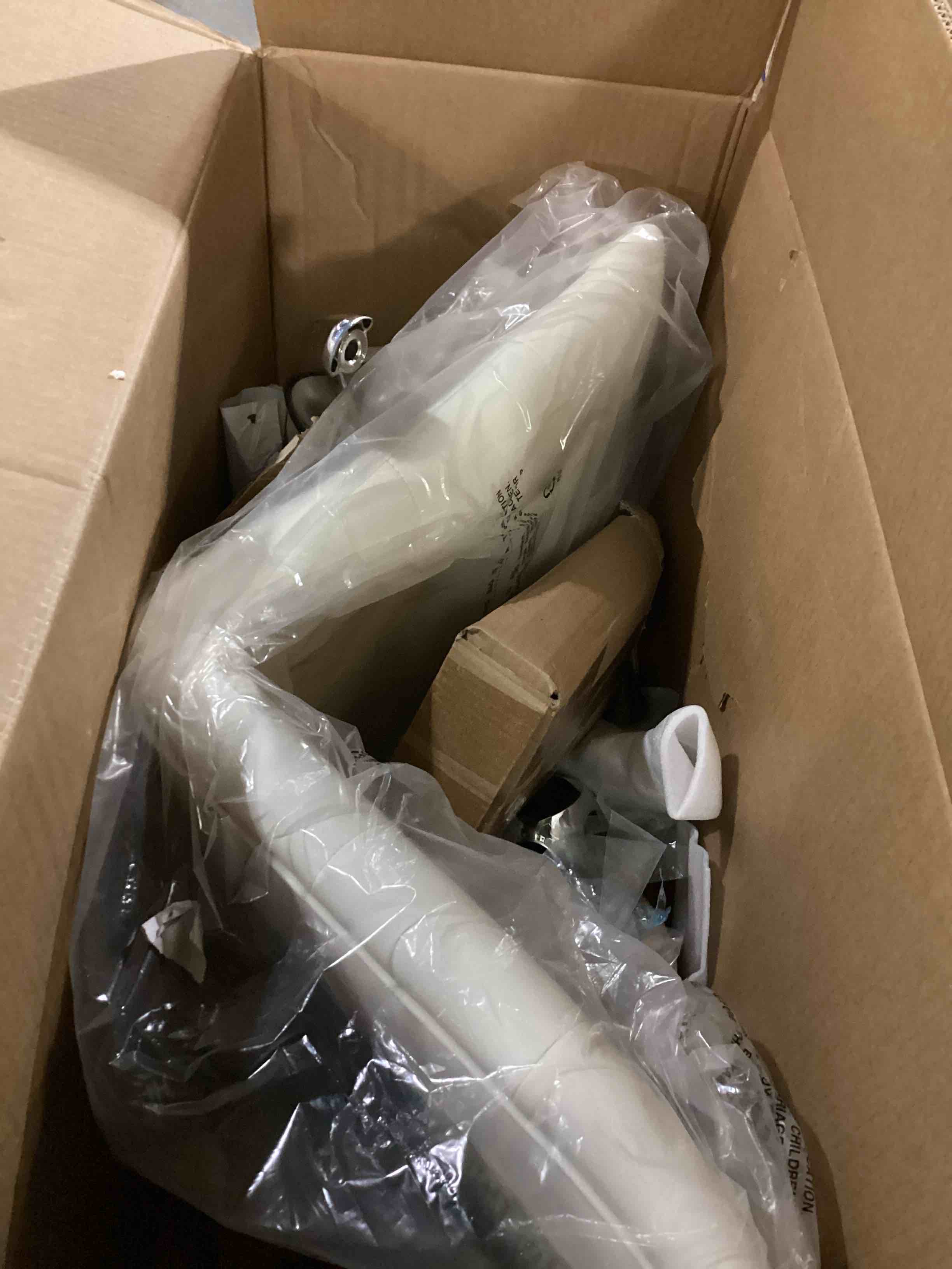 https://s3.amazonaws.com/lotting-images-prod/bidfta/ORG6836630_1735304316566.jpeg