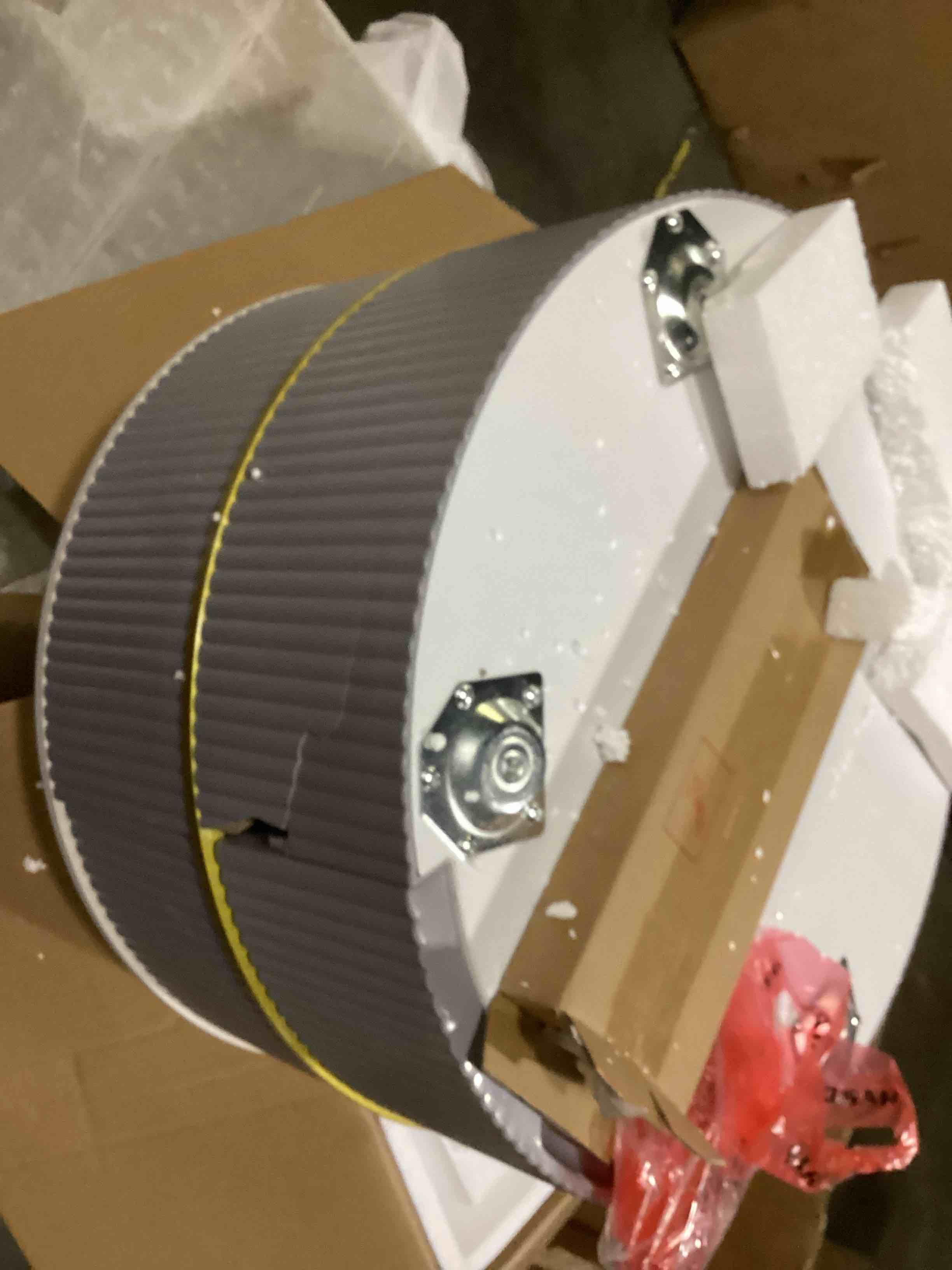 https://s3.amazonaws.com/lotting-images-prod/bidfta/ORG6837478_1733841833748.jpeg