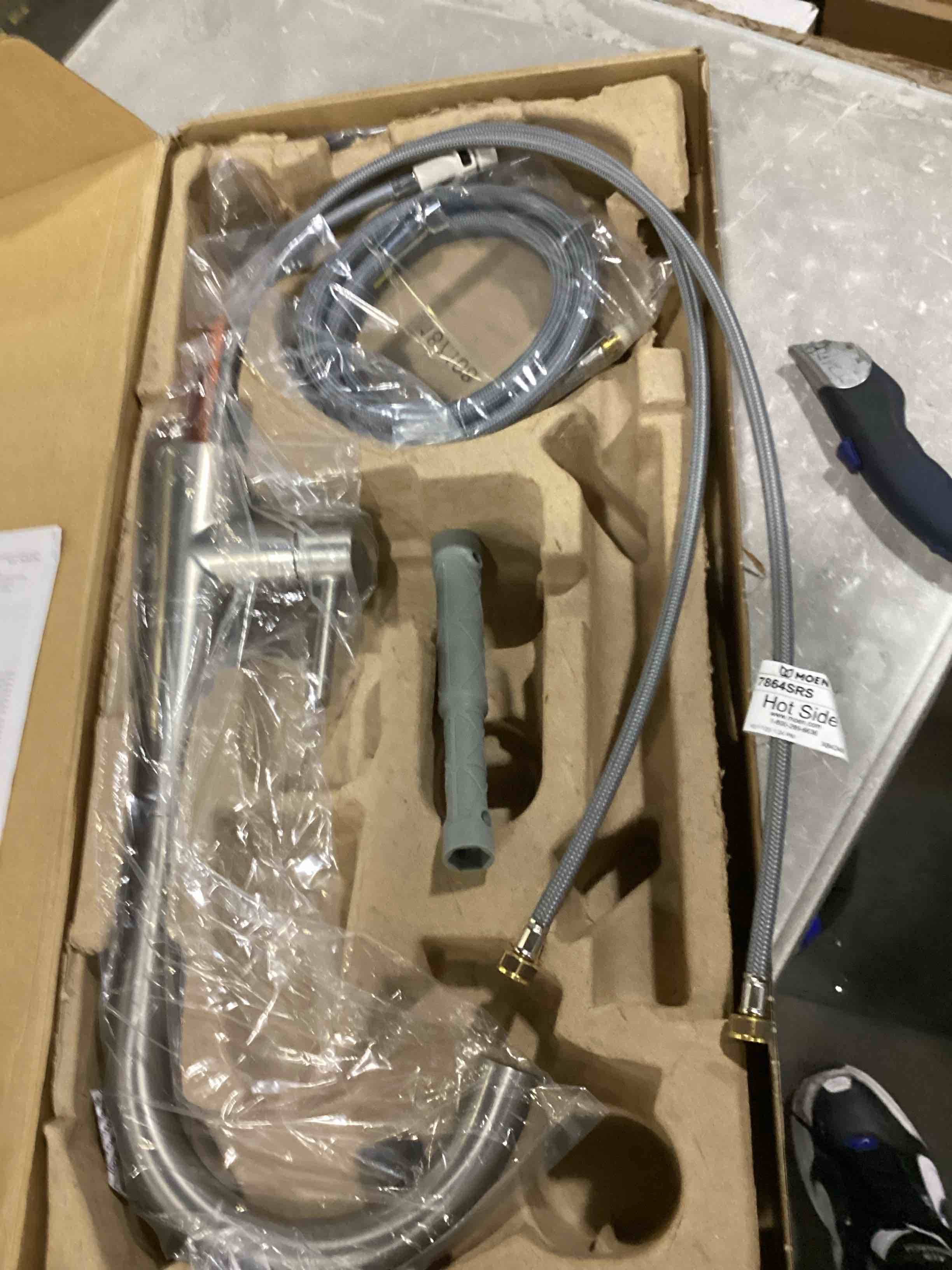 https://s3.amazonaws.com/lotting-images-prod/bidfta/ORG6837622_1733947930322.jpeg