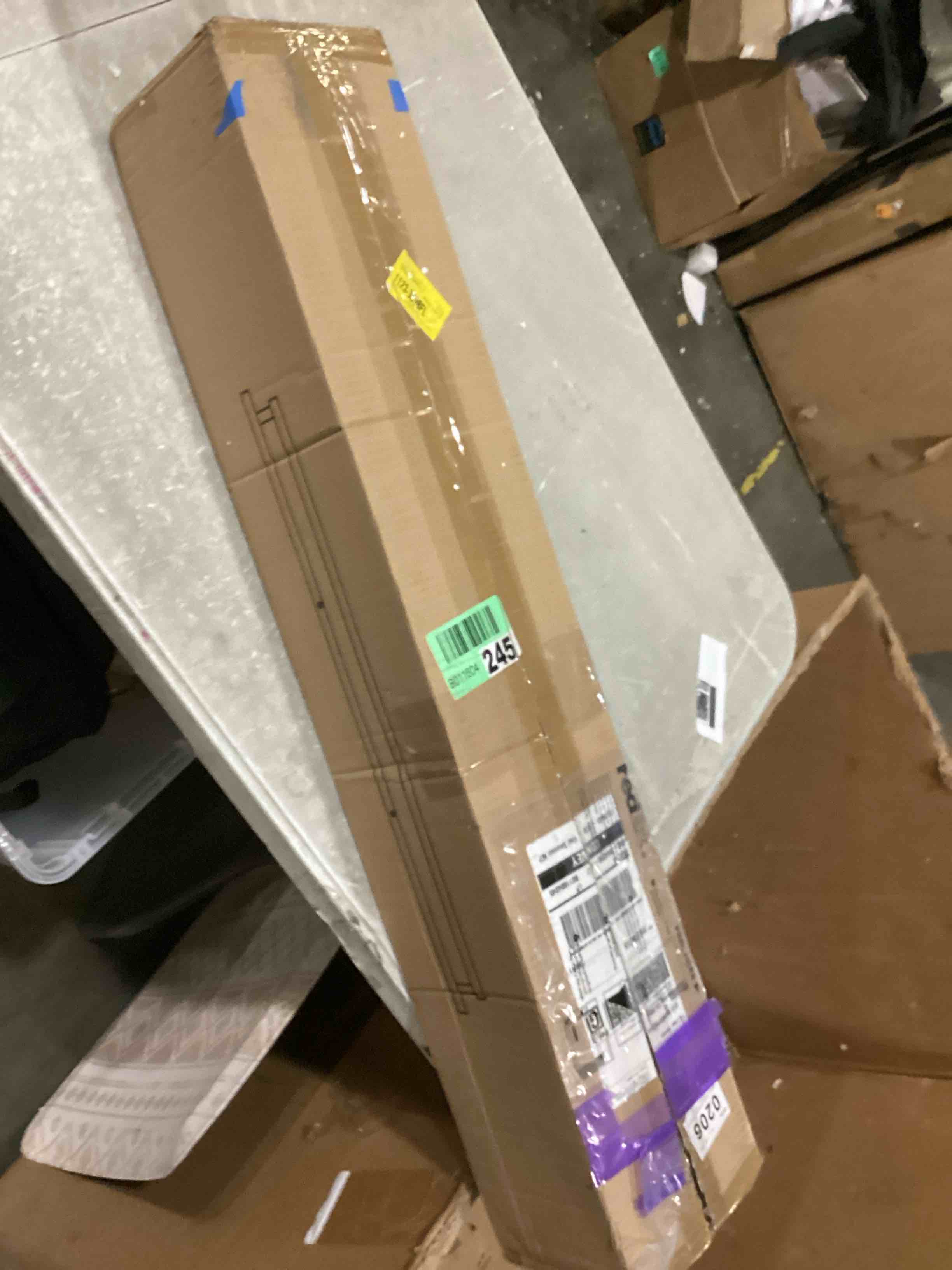 https://s3.amazonaws.com/lotting-images-prod/bidfta/ORG6837687_1734017300431.jpeg