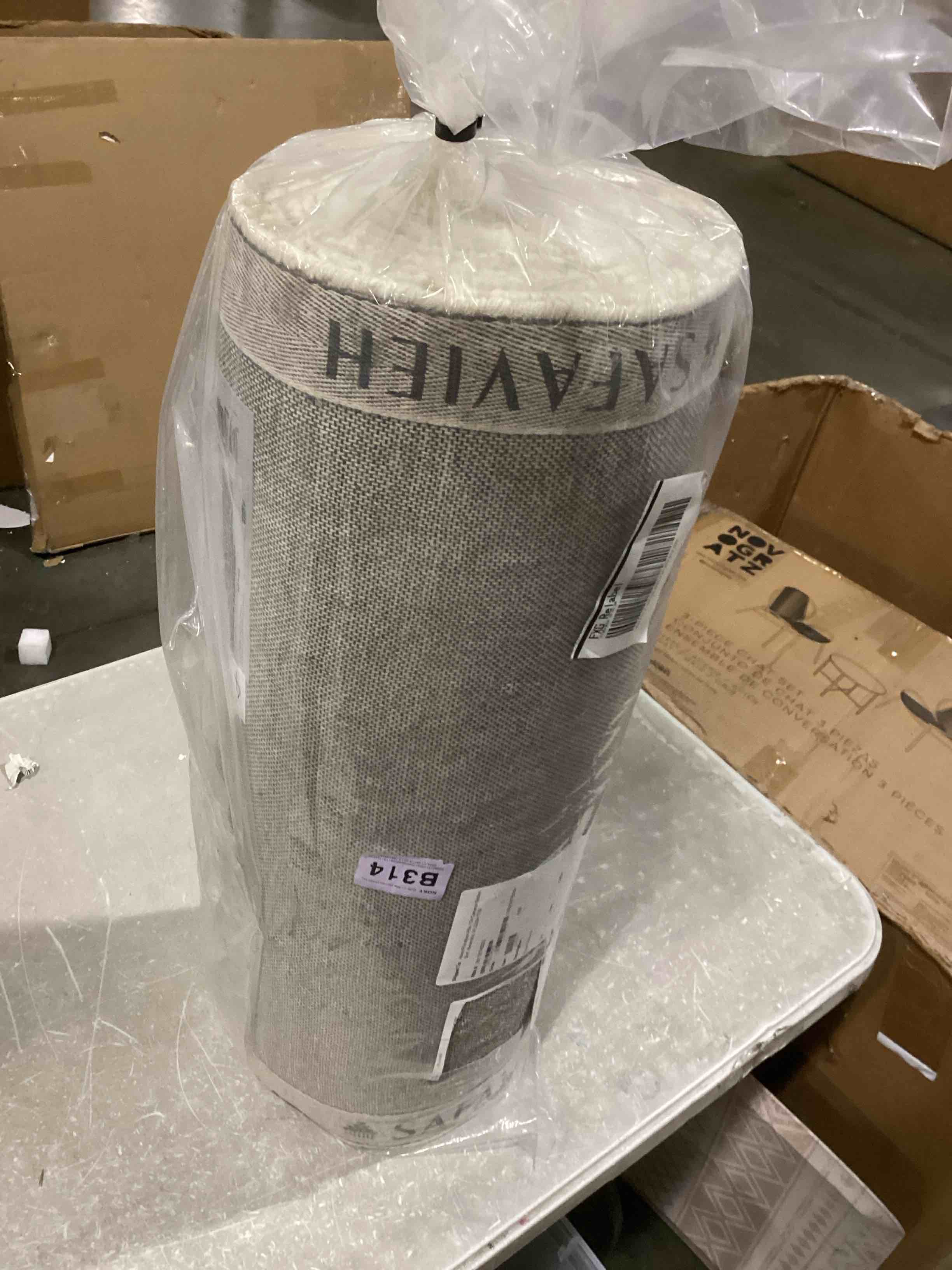 https://s3.amazonaws.com/lotting-images-prod/bidfta/ORG6837691_1734018361492.jpeg