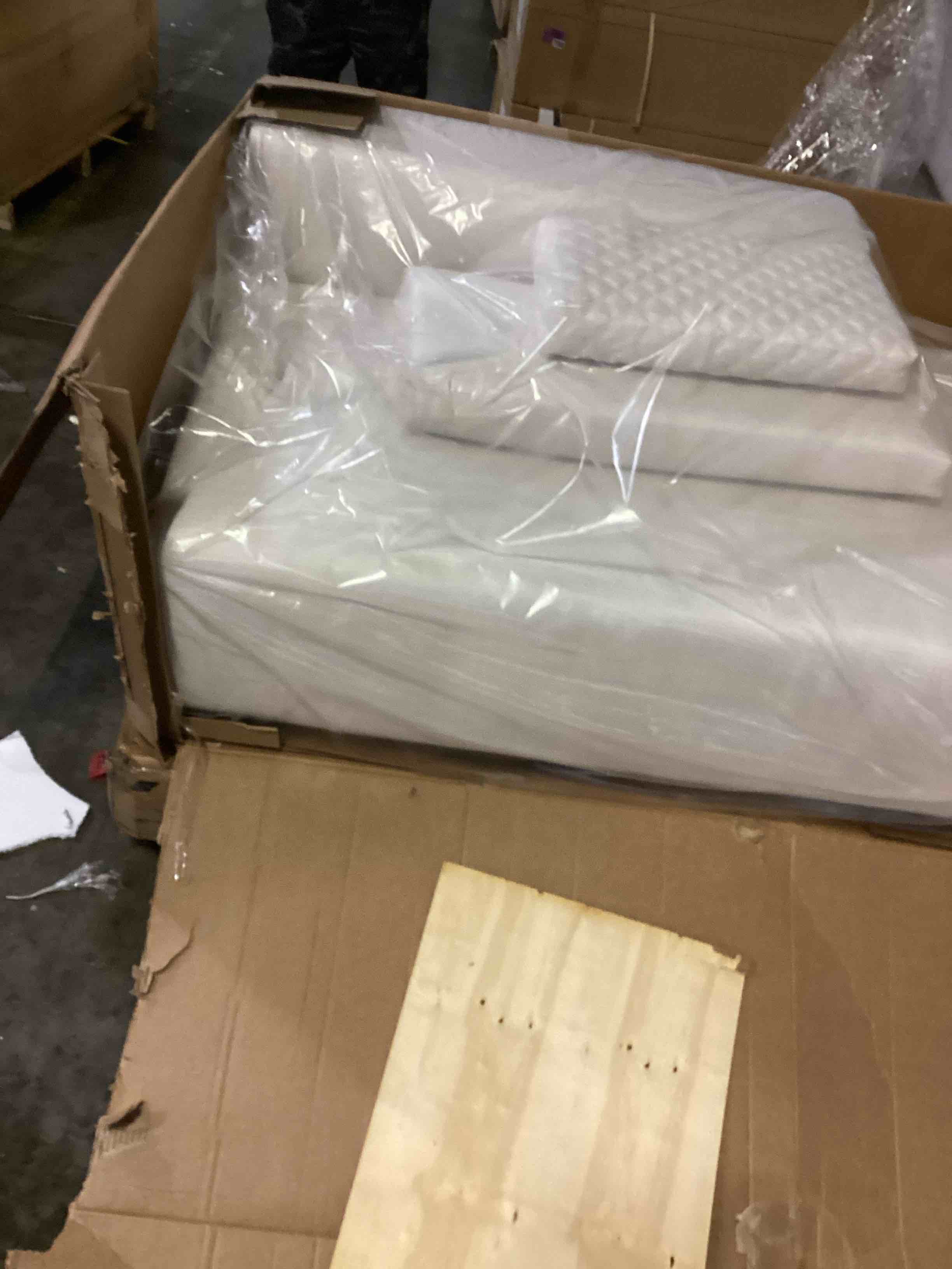 https://s3.amazonaws.com/lotting-images-prod/bidfta/ORG6838168_1735046181338.jpeg