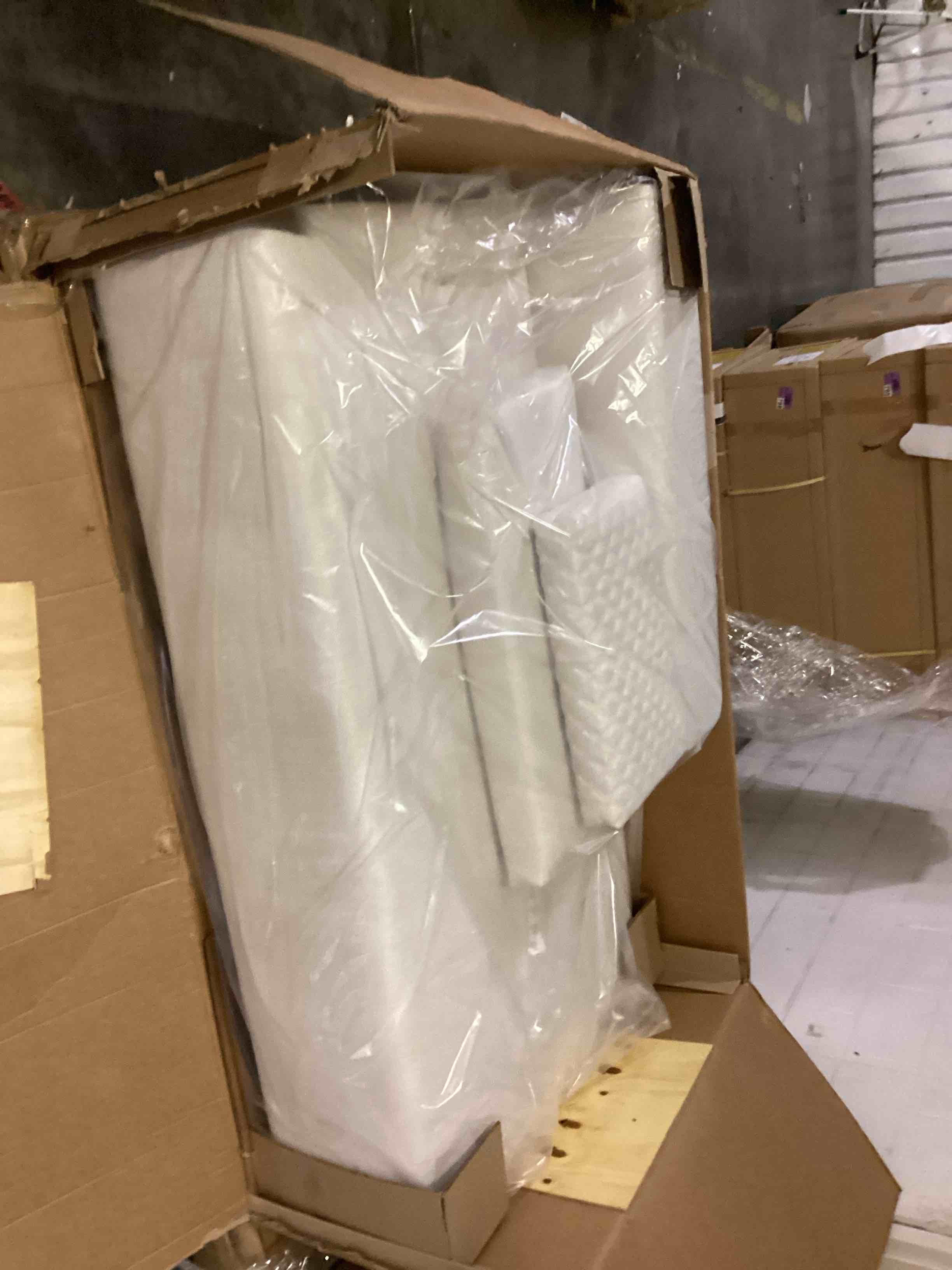 https://s3.amazonaws.com/lotting-images-prod/bidfta/ORG6838168_1735046189834.jpeg