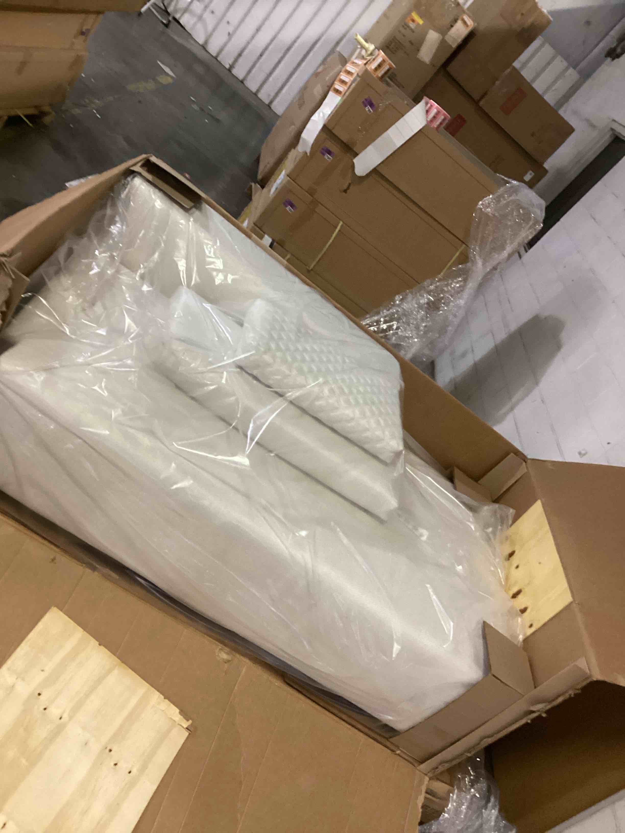 https://s3.amazonaws.com/lotting-images-prod/bidfta/ORG6838168_1735046218210.jpeg