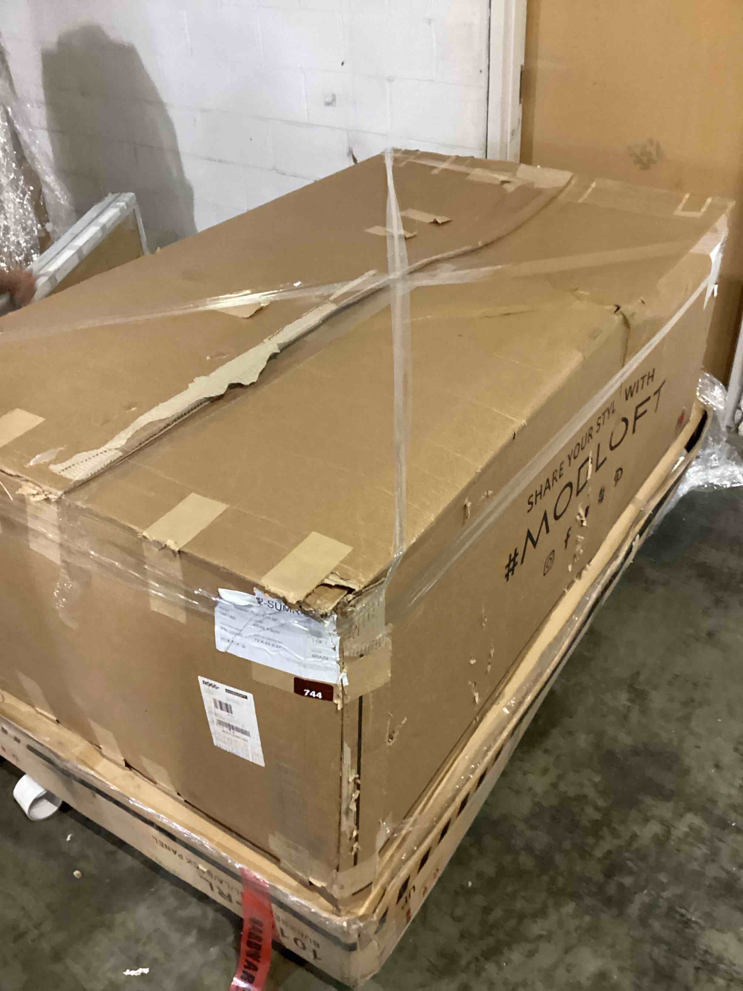 https://s3.amazonaws.com/lotting-images-prod/bidfta/ORG6838168_1735046361338.jpeg