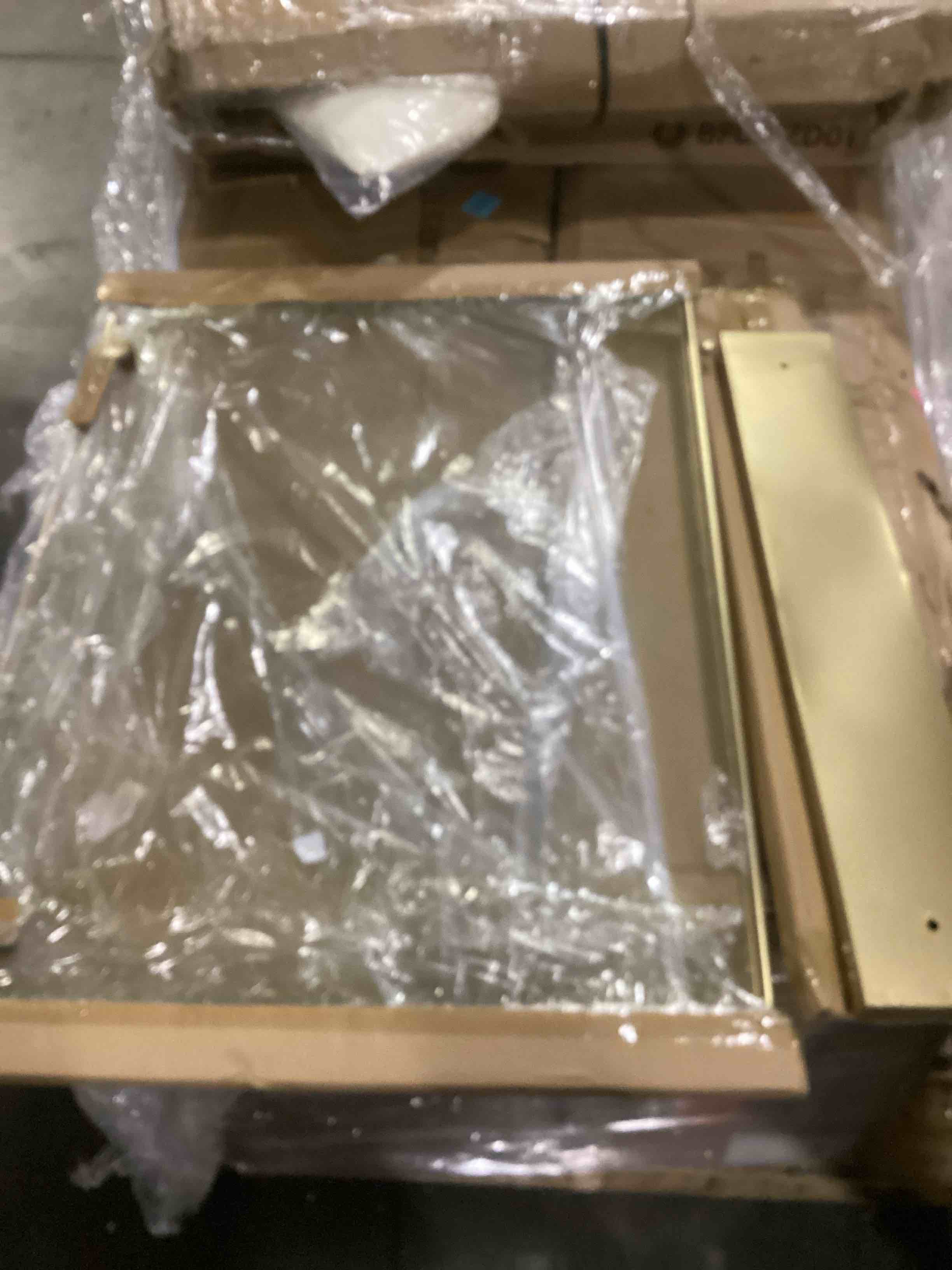 https://s3.amazonaws.com/lotting-images-prod/bidfta/ORG6838311_1735304774714.jpeg