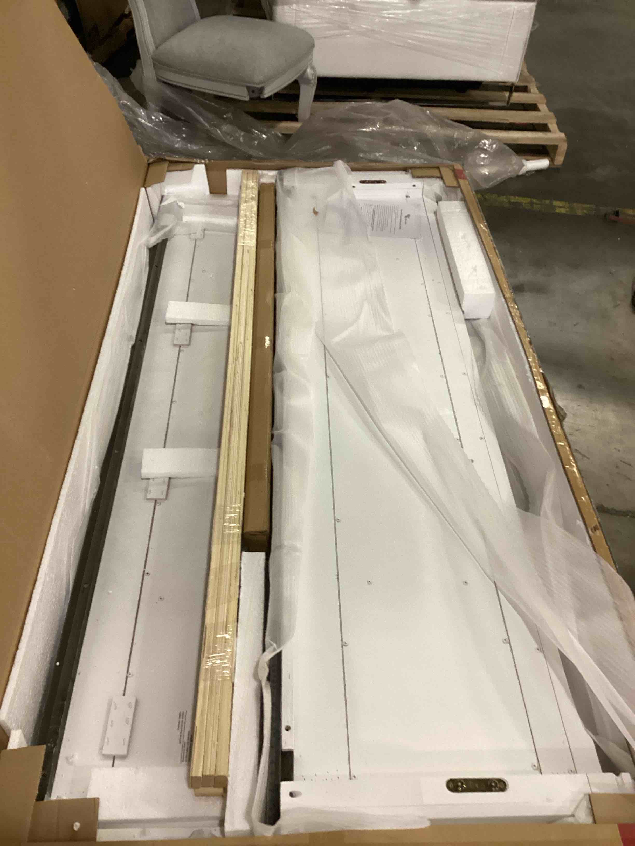 https://s3.amazonaws.com/lotting-images-prod/bidfta/ORG6838446_1735823587194.jpeg