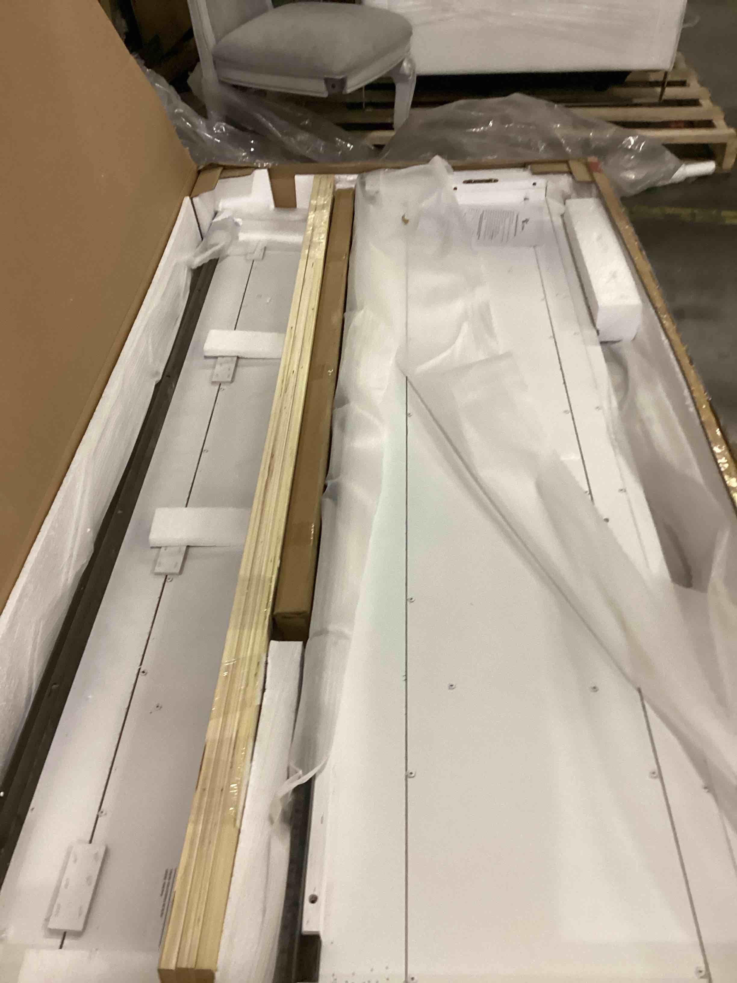 https://s3.amazonaws.com/lotting-images-prod/bidfta/ORG6838446_1735823607994.jpeg