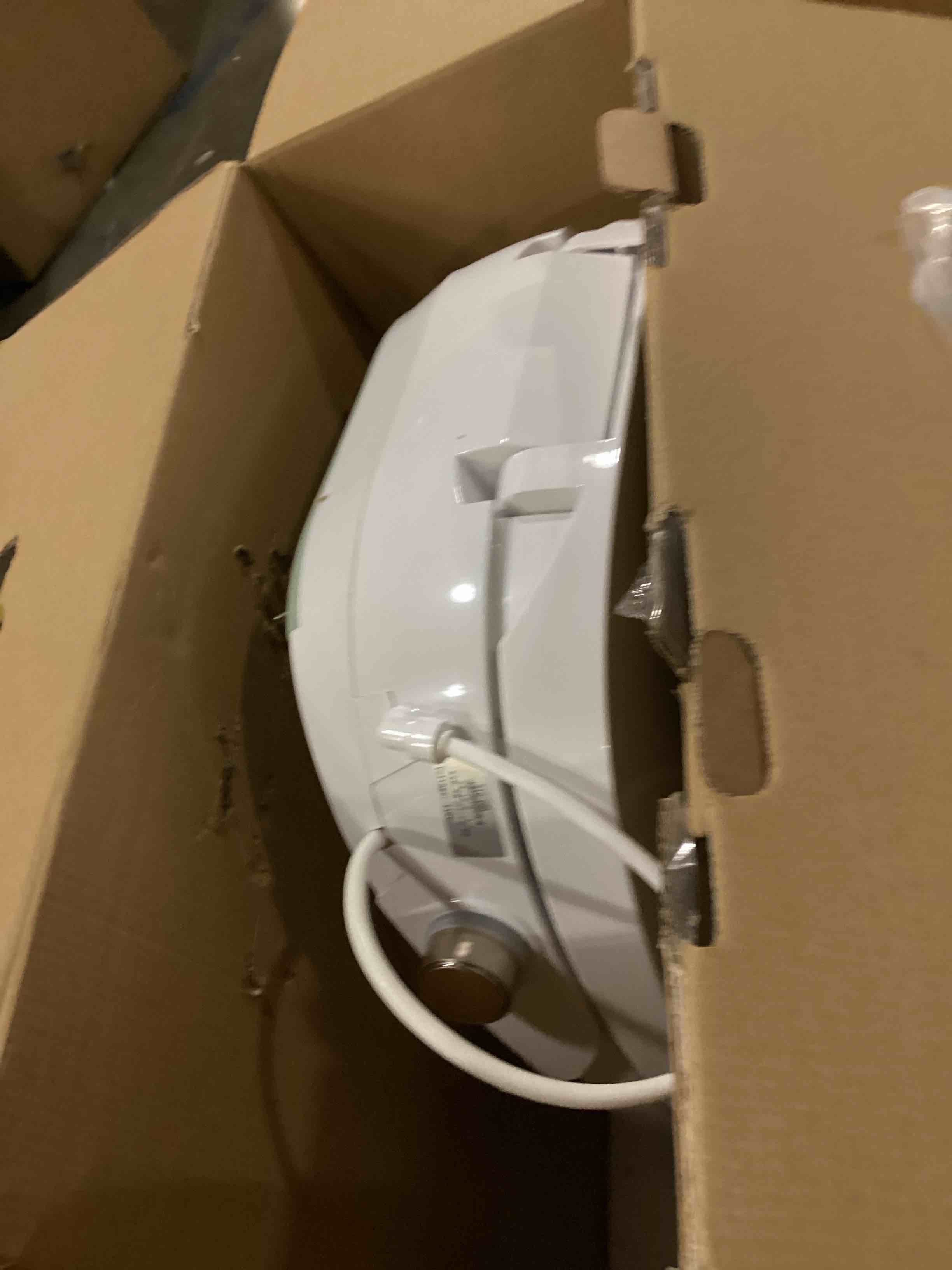 https://s3.amazonaws.com/lotting-images-prod/bidfta/ORG6839954_1744397125970.jpeg