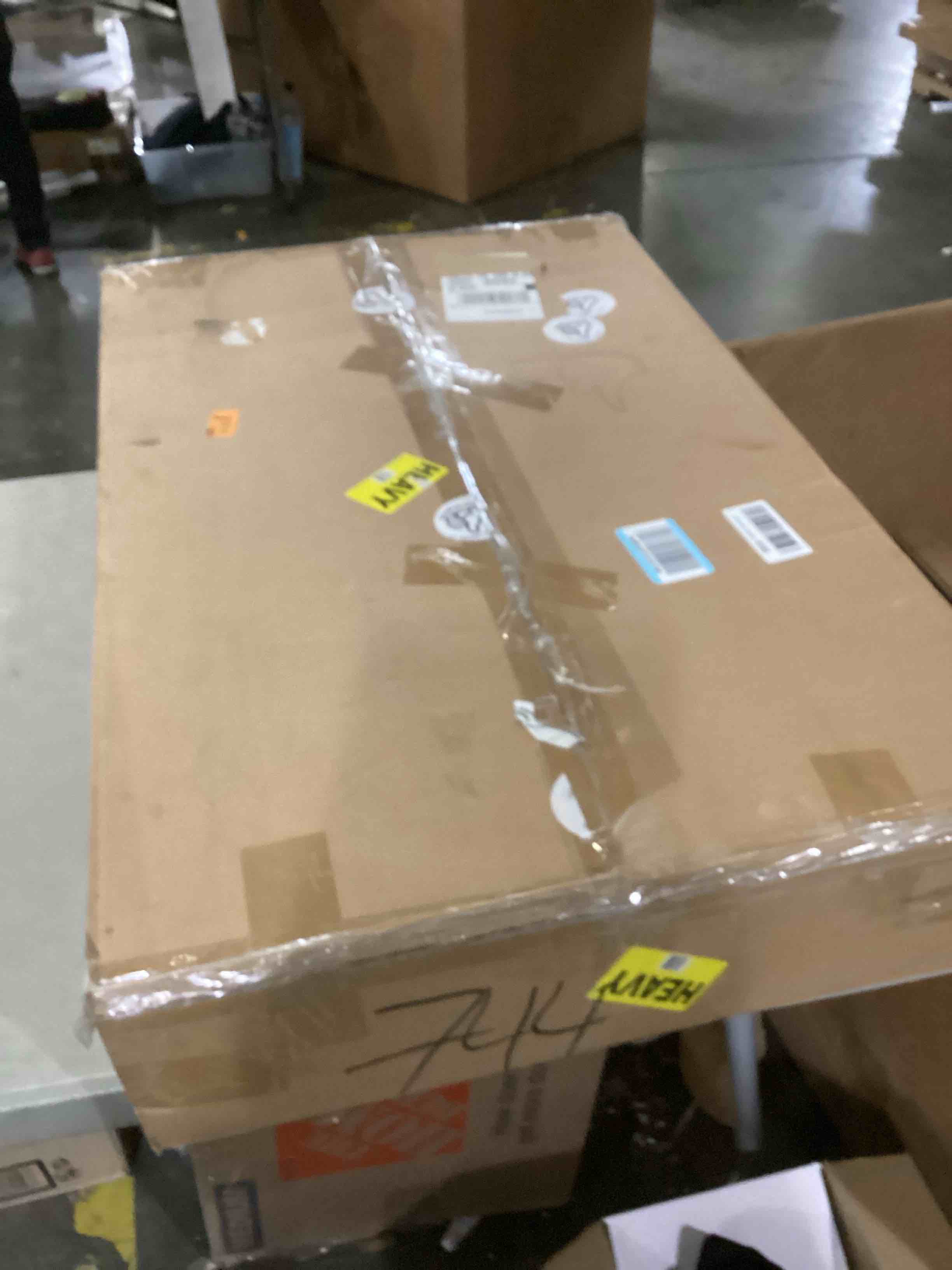 https://s3.amazonaws.com/lotting-images-prod/bidfta/ORG6841029_1736956739412.jpeg
