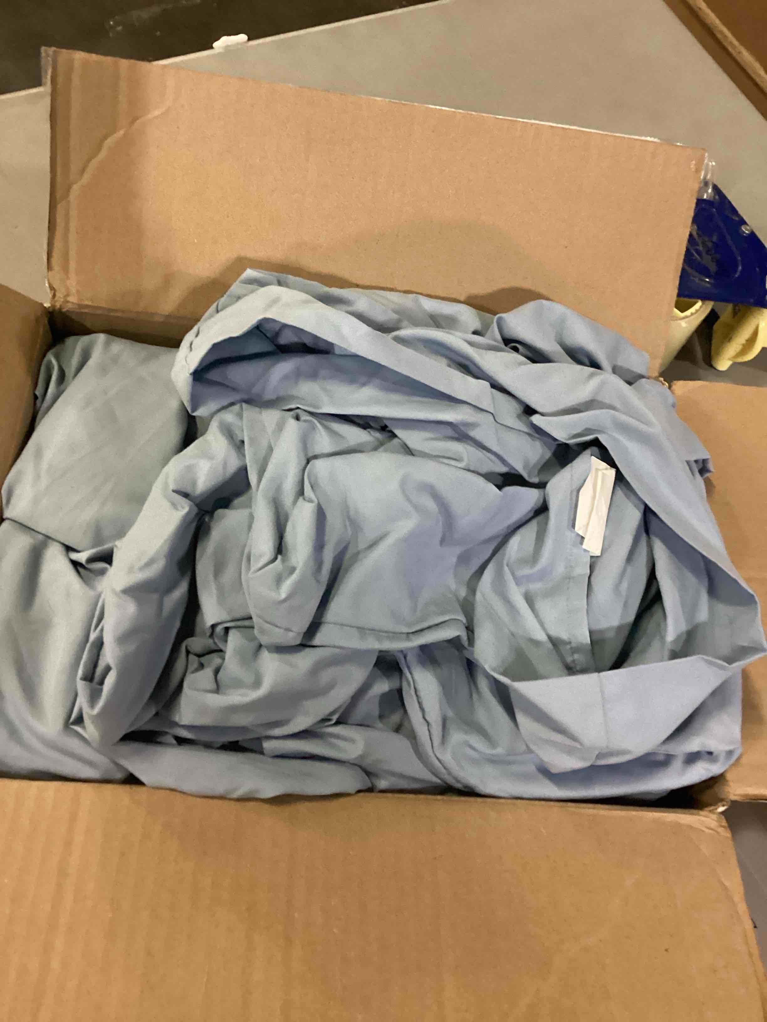 https://s3.amazonaws.com/lotting-images-prod/bidfta/ORG6841193_1737129680577.jpeg