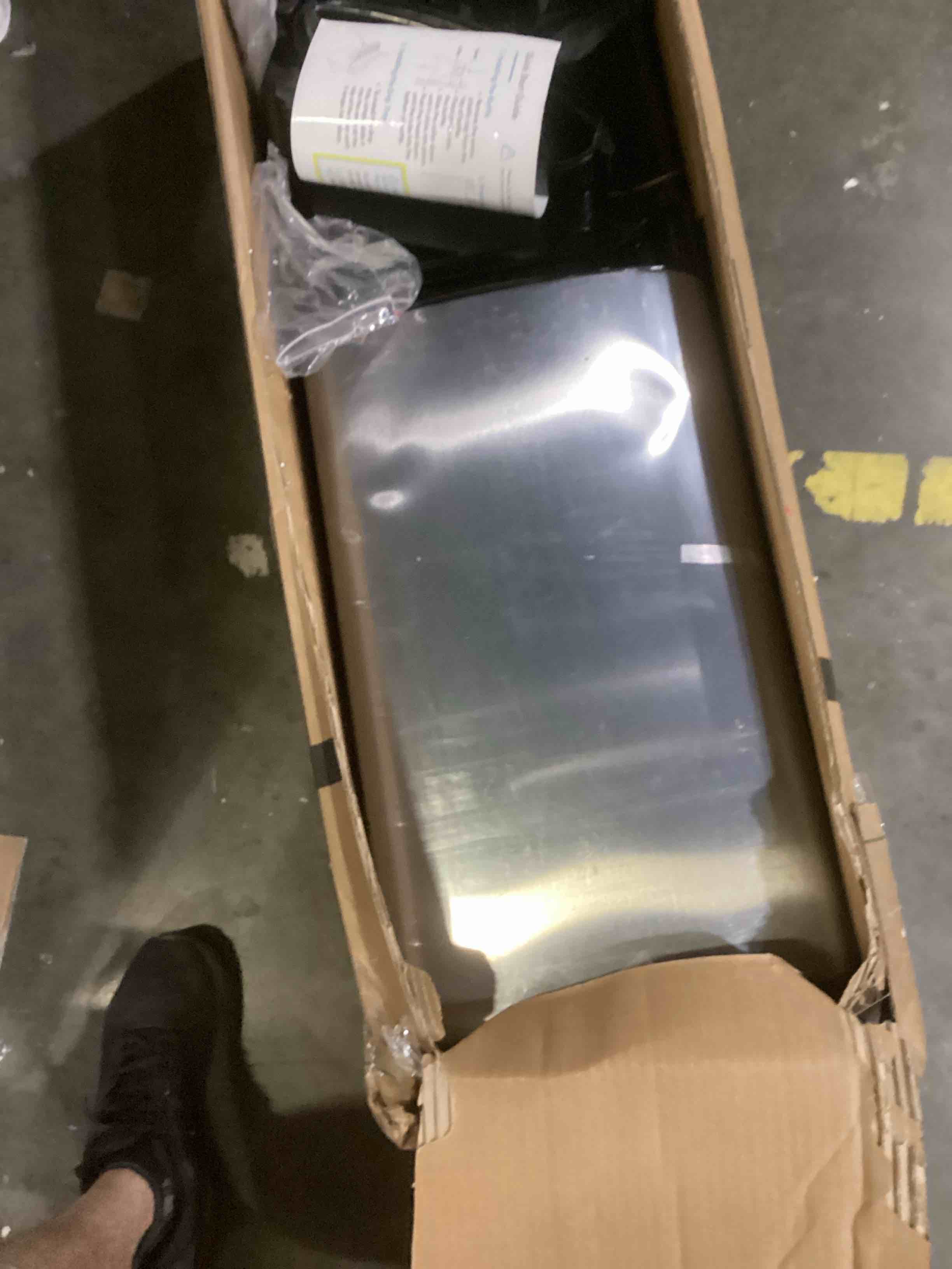 https://s3.amazonaws.com/lotting-images-prod/bidfta/ORG6841696_1737651033386.jpeg