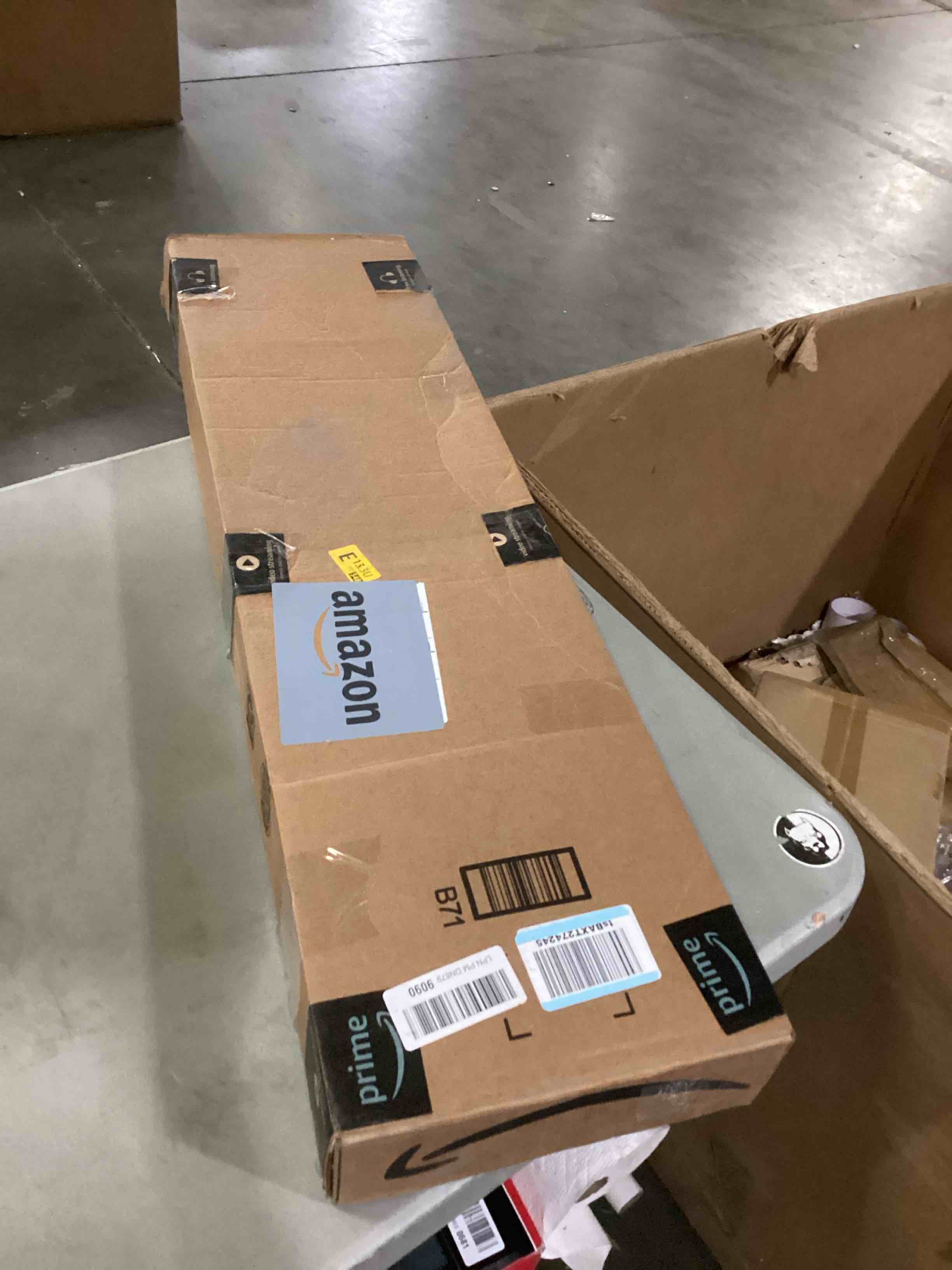 https://s3.amazonaws.com/lotting-images-prod/bidfta/ORG6841934_1737996027556.jpeg