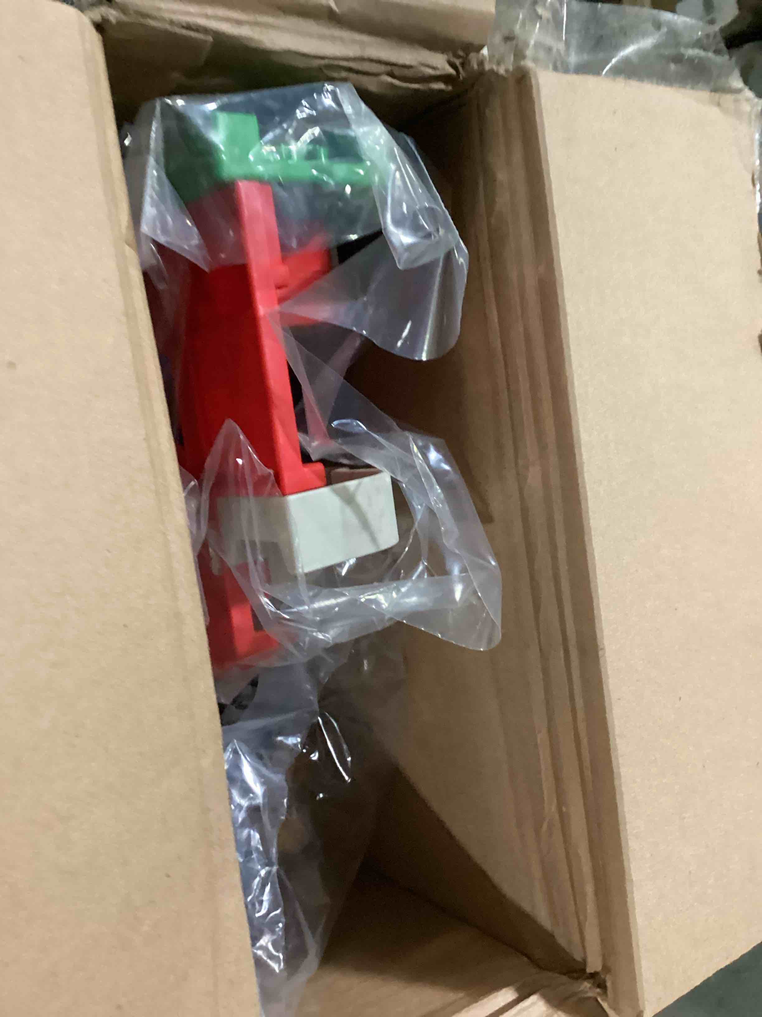 https://s3.amazonaws.com/lotting-images-prod/bidfta/ORG6842896_1737993724097.jpeg