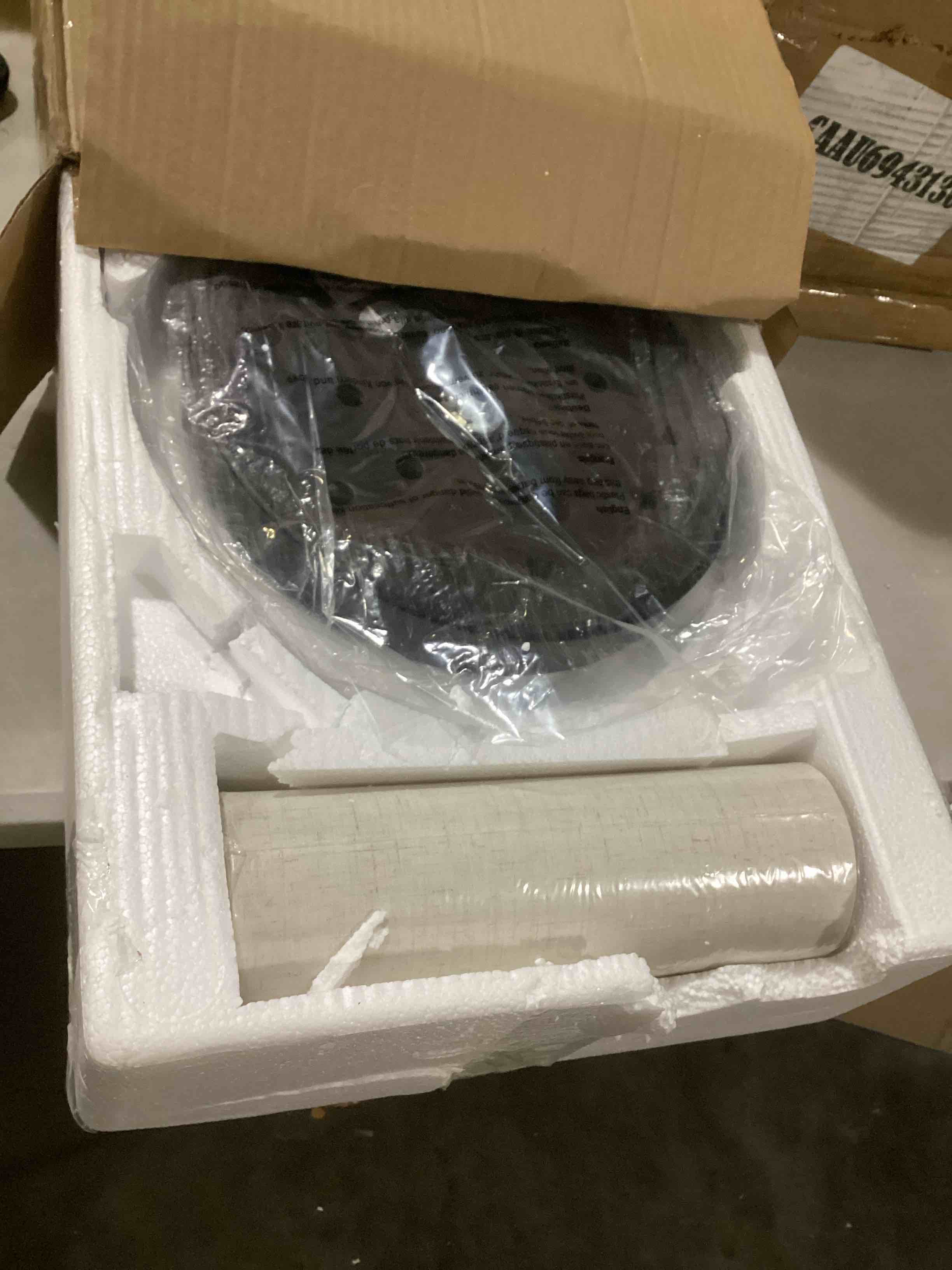 https://s3.amazonaws.com/lotting-images-prod/bidfta/ORG6843057_1738153364823.jpeg