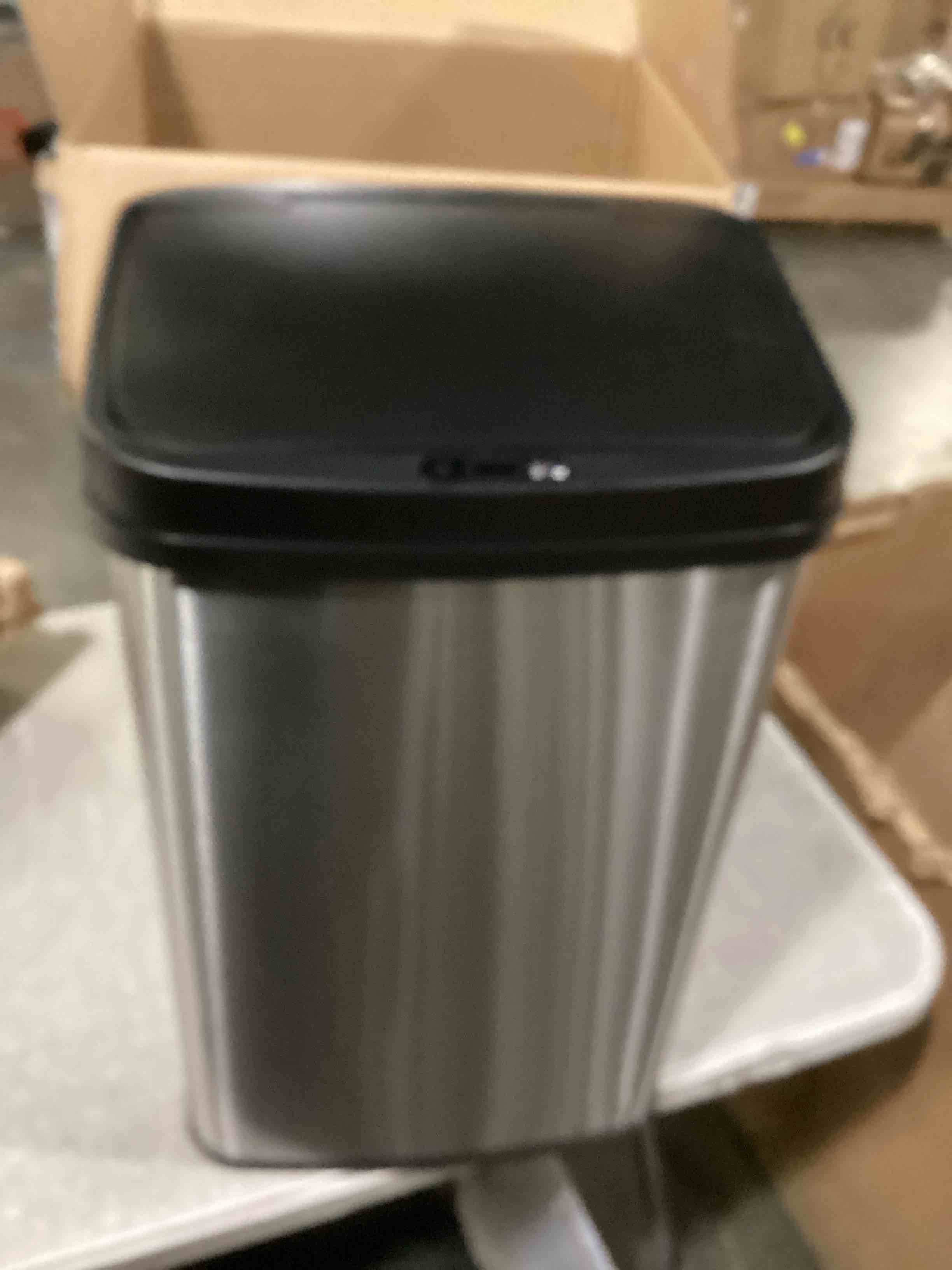 https://s3.amazonaws.com/lotting-images-prod/bidfta/ORG6843528_1736954607865.jpeg