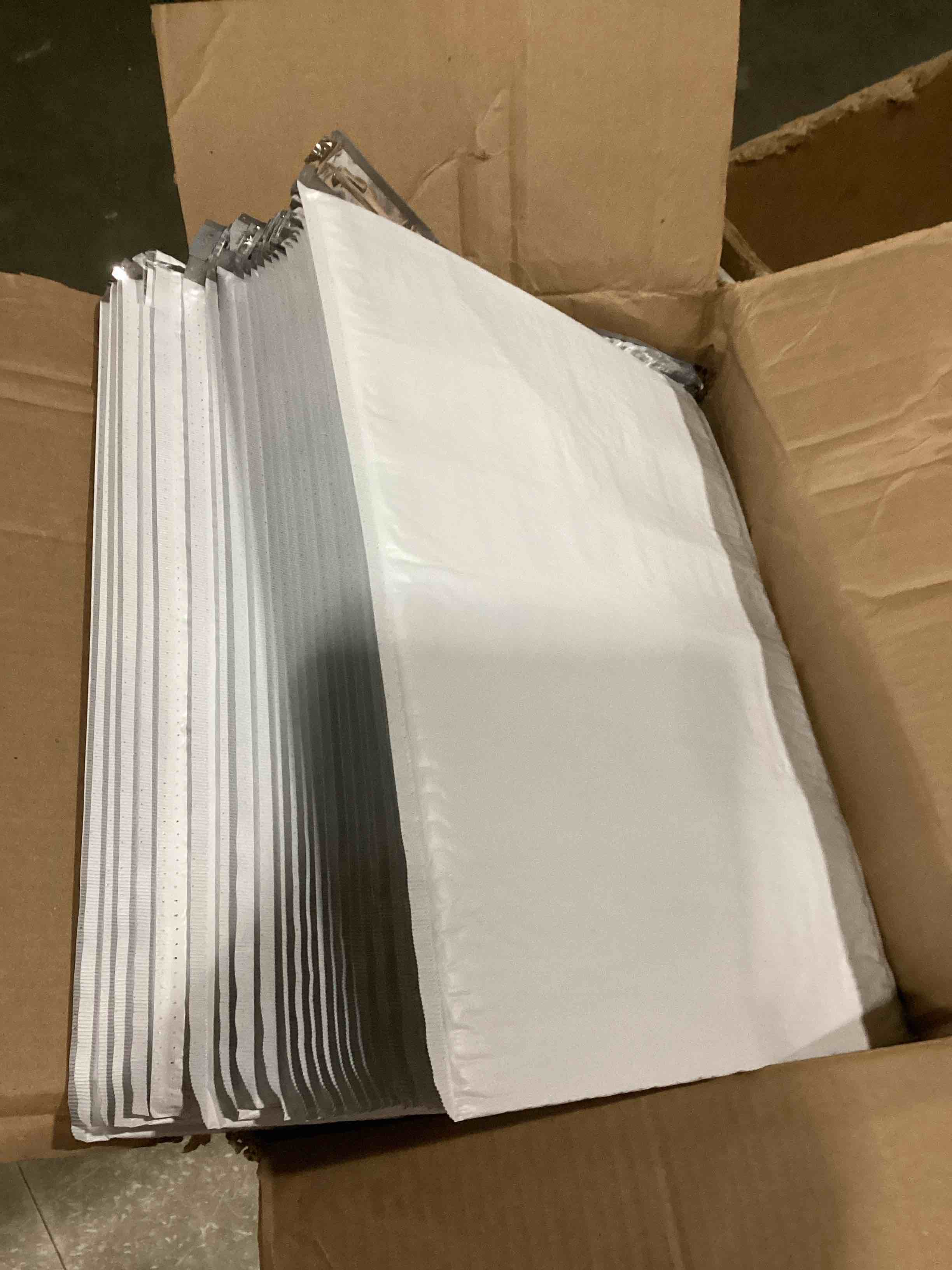 https://s3.amazonaws.com/lotting-images-prod/bidfta/ORG6843610_1737030099825.jpeg