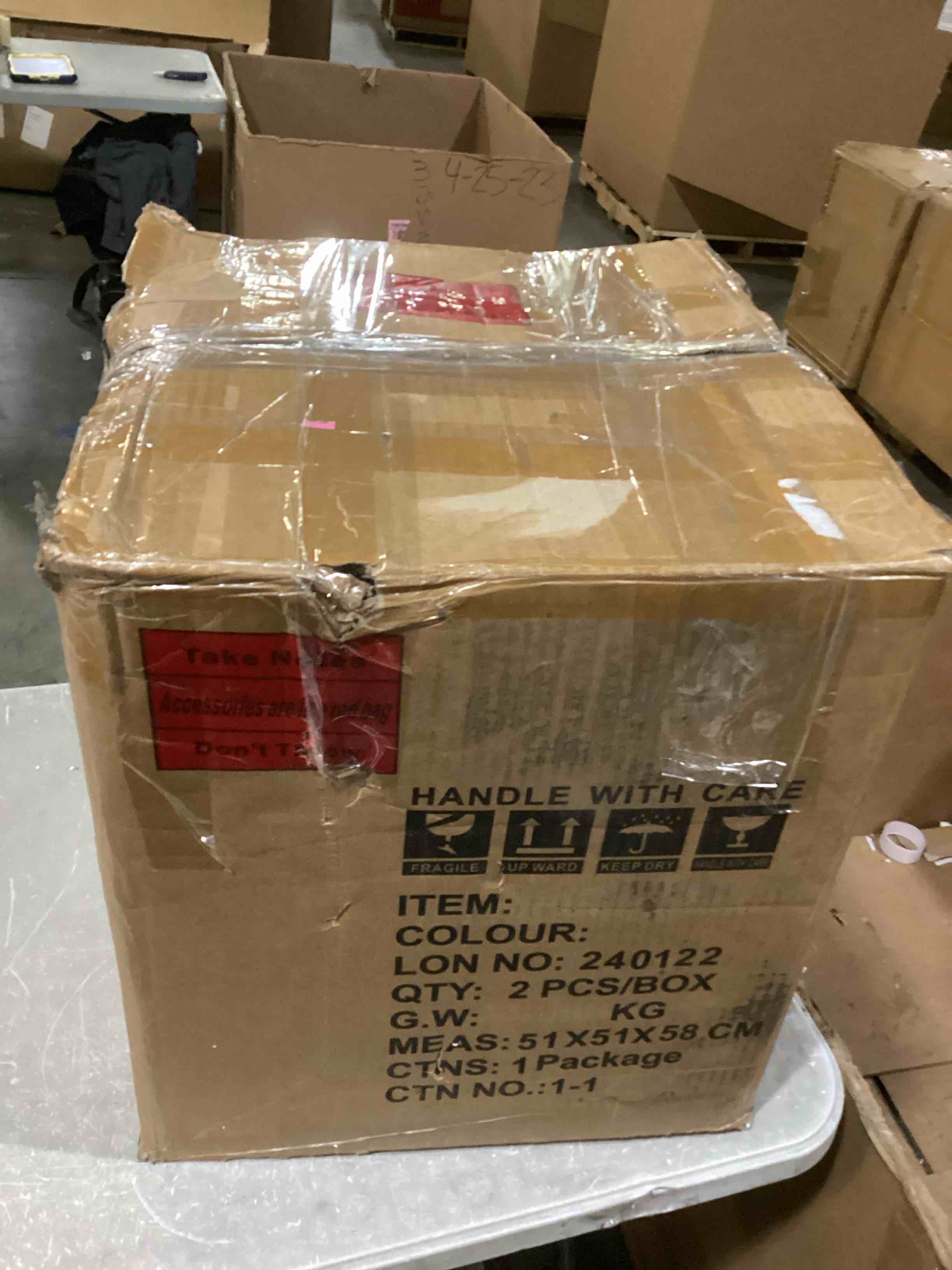 https://s3.amazonaws.com/lotting-images-prod/bidfta/ORG6843879_1737380621725.jpeg