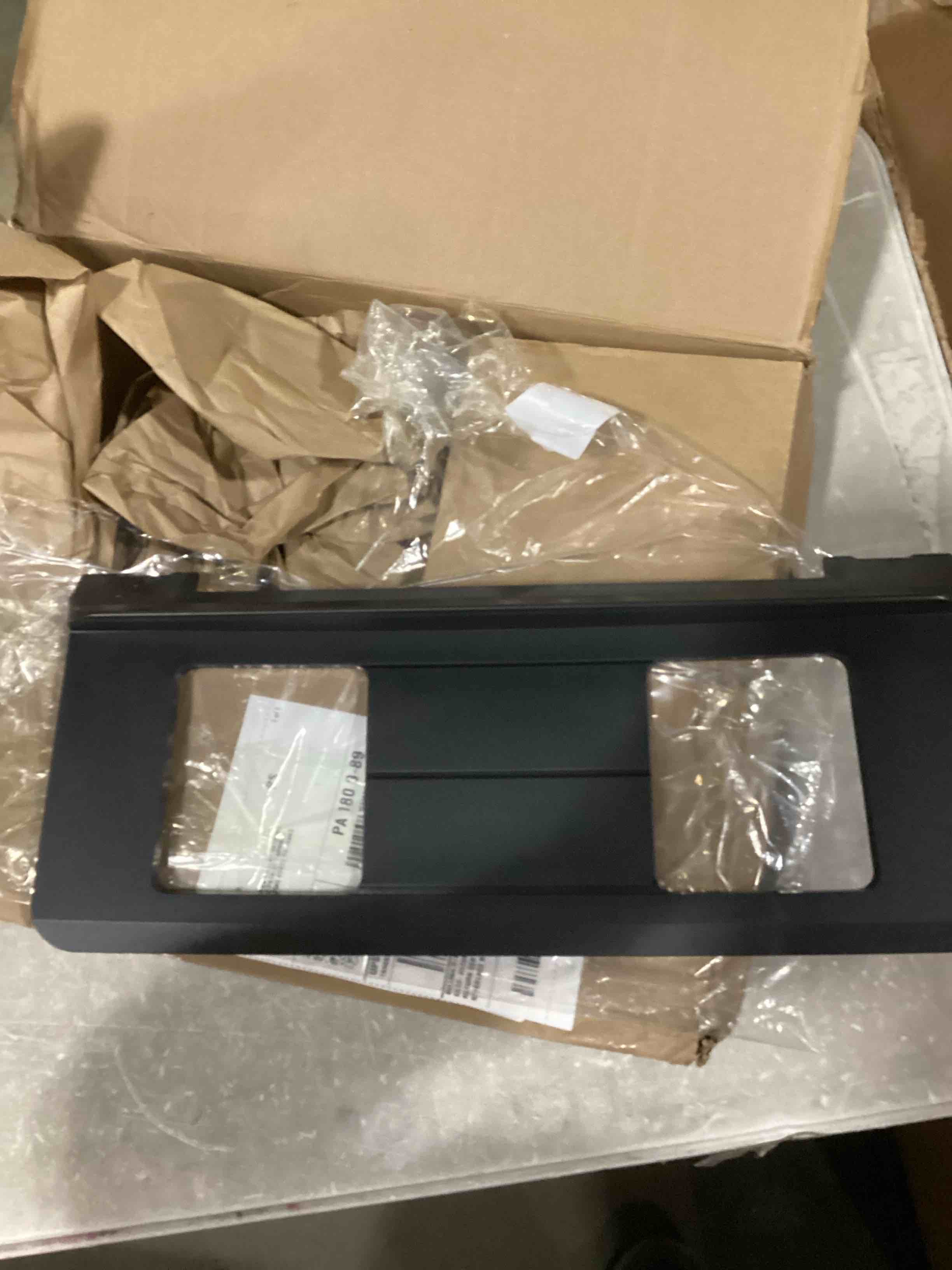https://s3.amazonaws.com/lotting-images-prod/bidfta/ORG6844211_1737634690314.jpeg