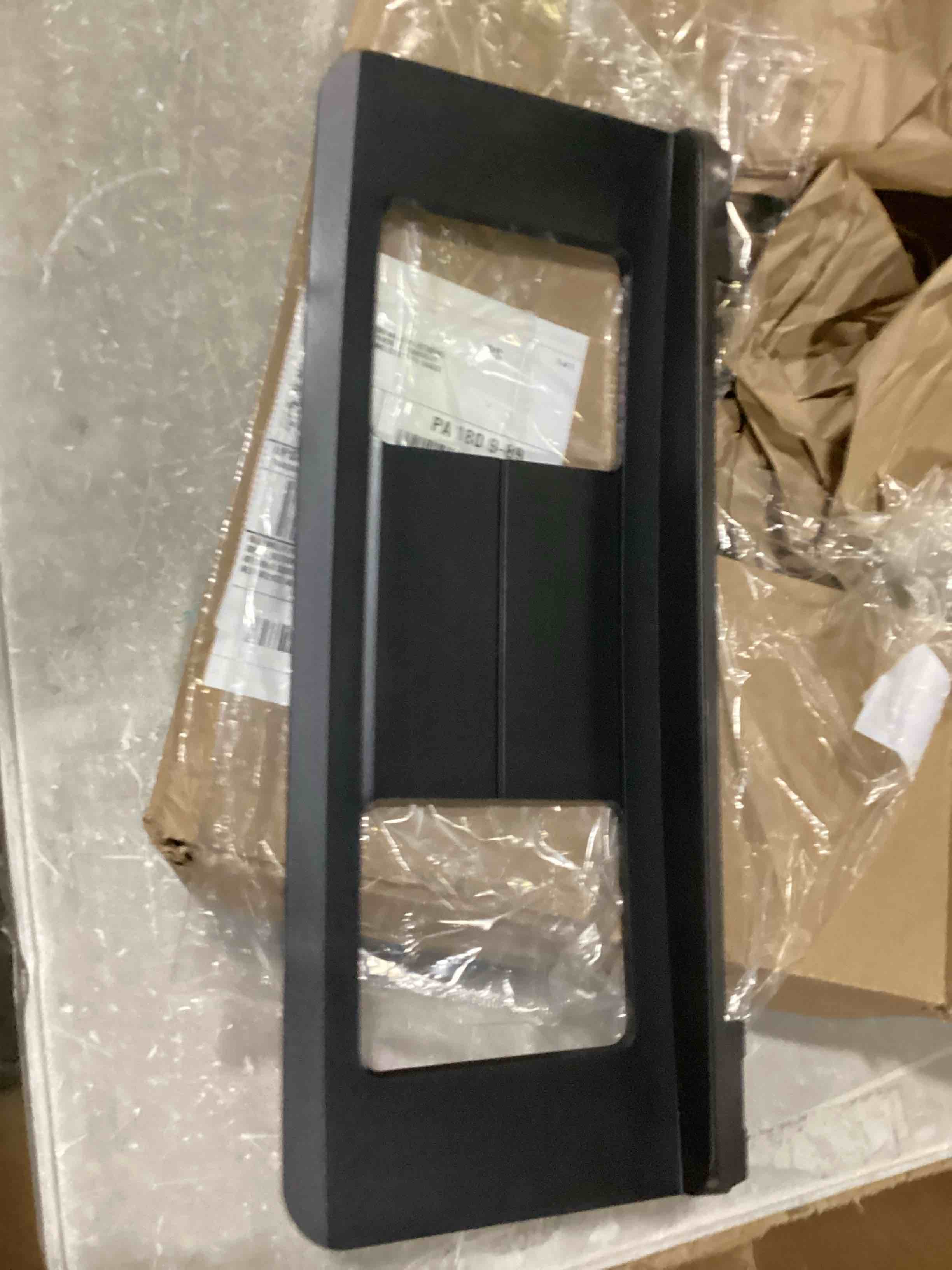 https://s3.amazonaws.com/lotting-images-prod/bidfta/ORG6844211_1737634695228.jpeg