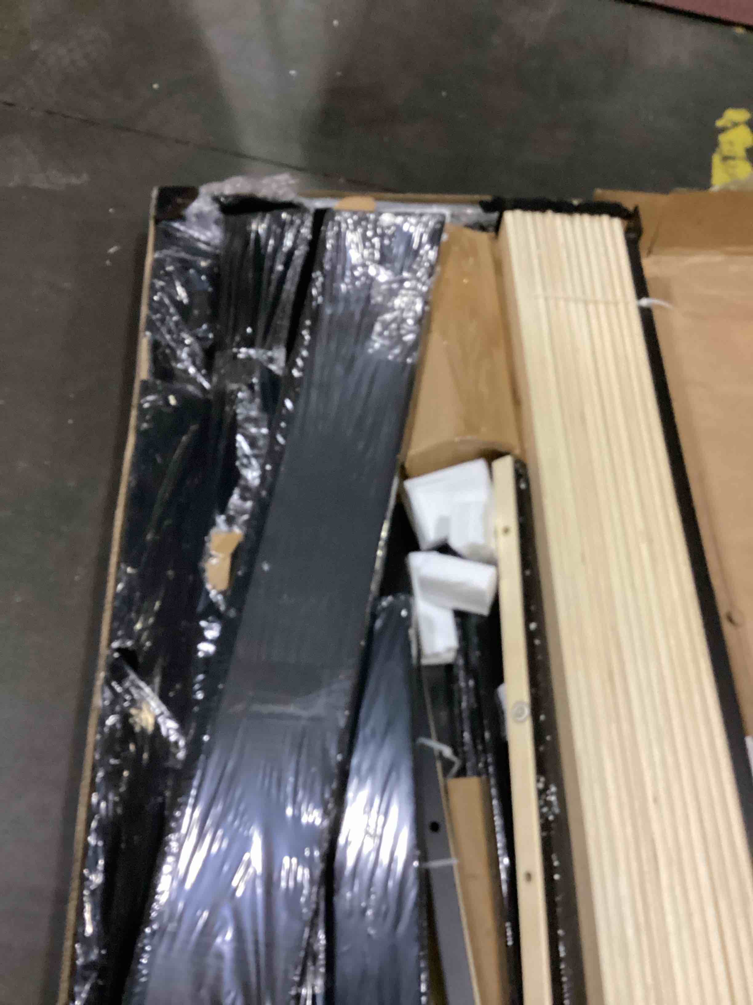 https://s3.amazonaws.com/lotting-images-prod/bidfta/ORG6844344_1737658349642.jpeg