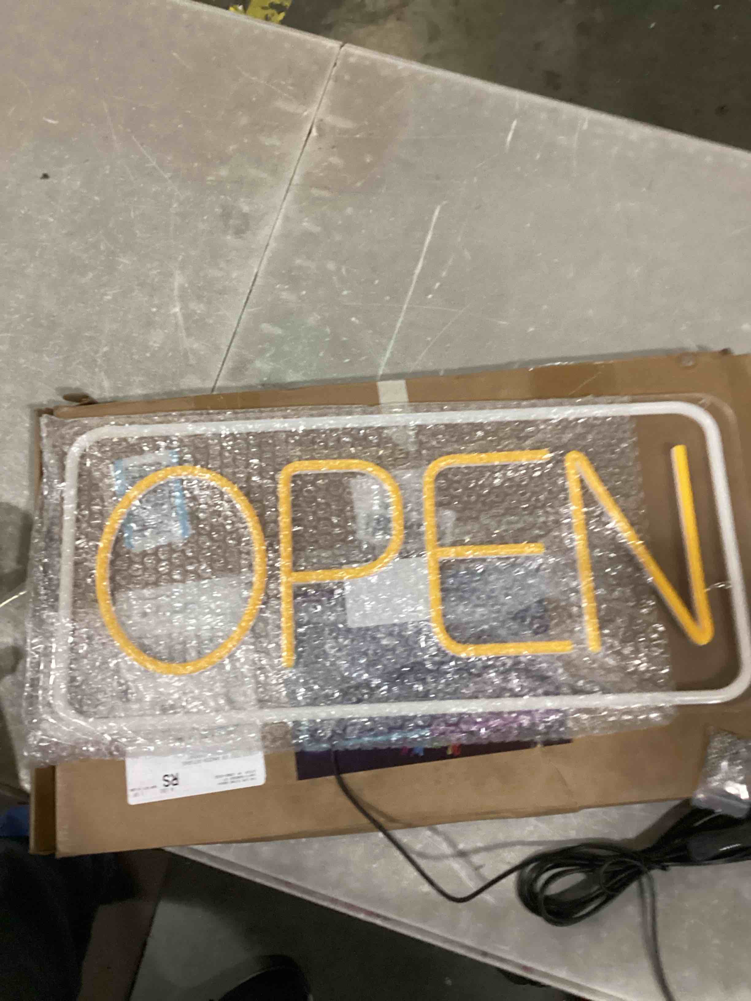 https://s3.amazonaws.com/lotting-images-prod/bidfta/ORG6844517_1737989382394.jpeg