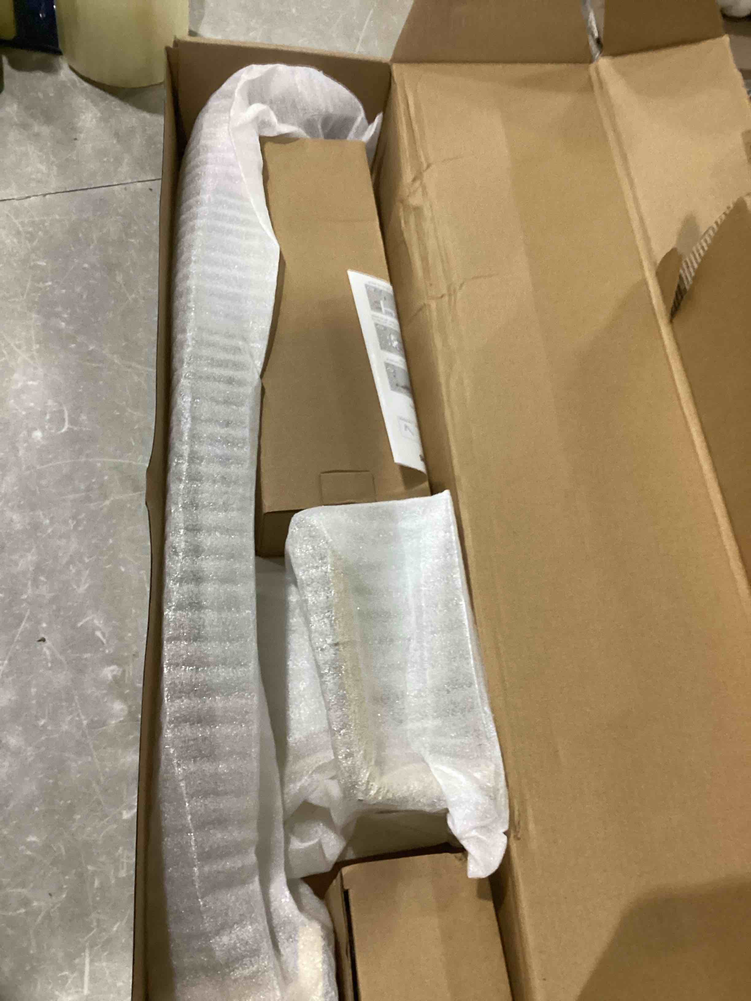 https://s3.amazonaws.com/lotting-images-prod/bidfta/ORG6844895_1738342281736.jpeg