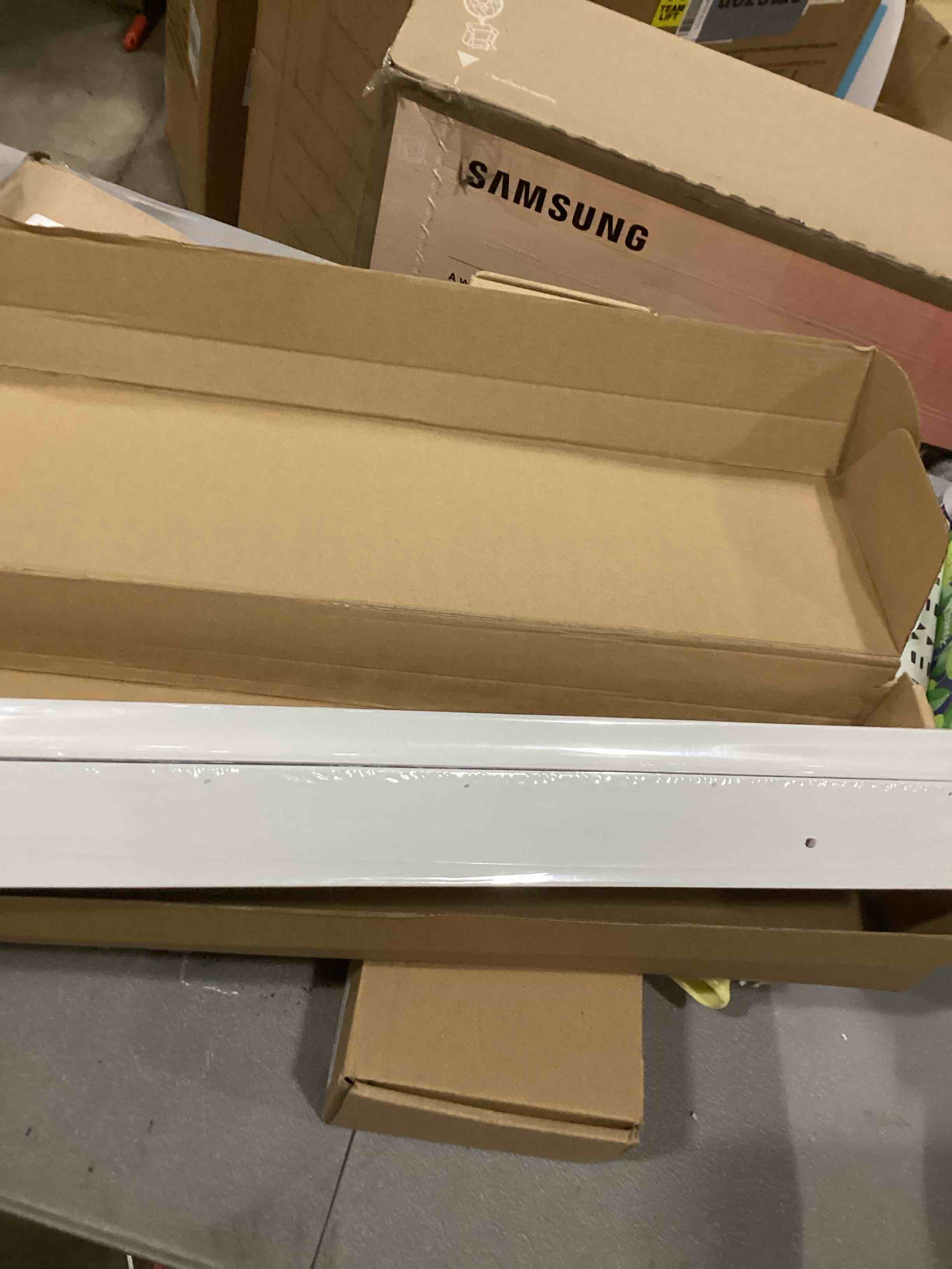 https://s3.amazonaws.com/lotting-images-prod/bidfta/ORG6845449_1734532579383.jpeg