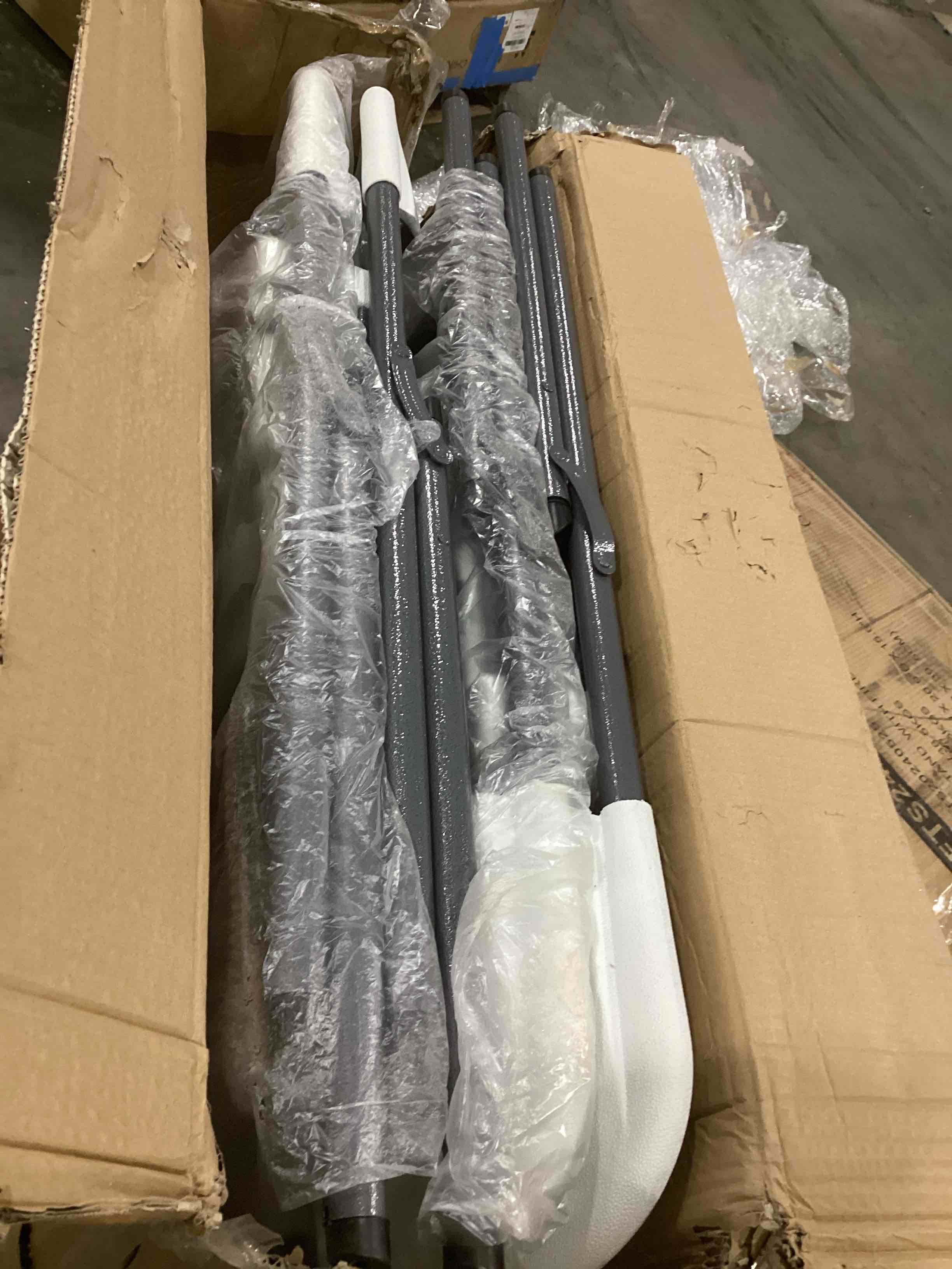 https://s3.amazonaws.com/lotting-images-prod/bidfta/ORG6845654_1734978368549.jpeg