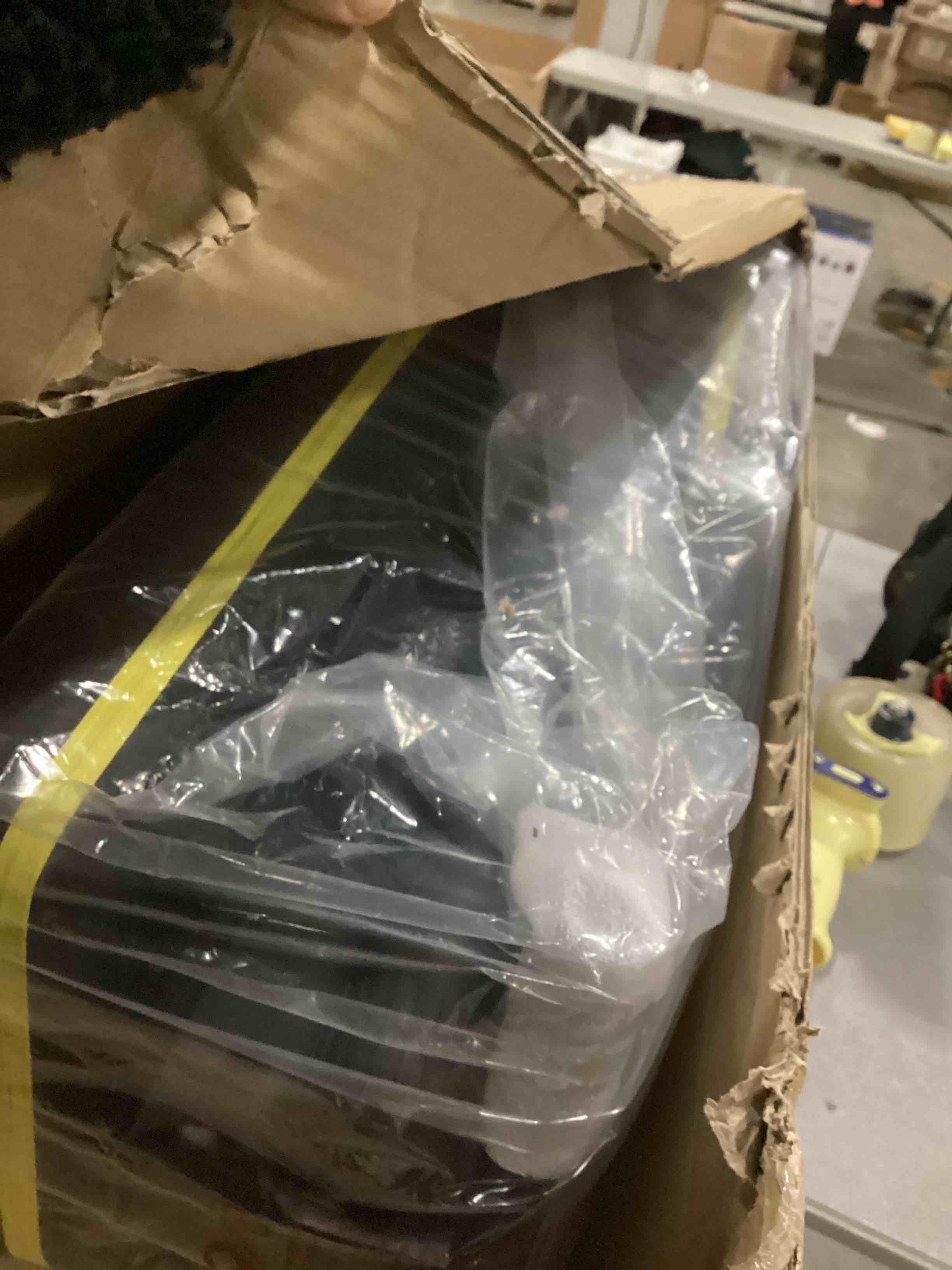 https://s3.amazonaws.com/lotting-images-prod/bidfta/ORG6846342_1735913078181.jpeg