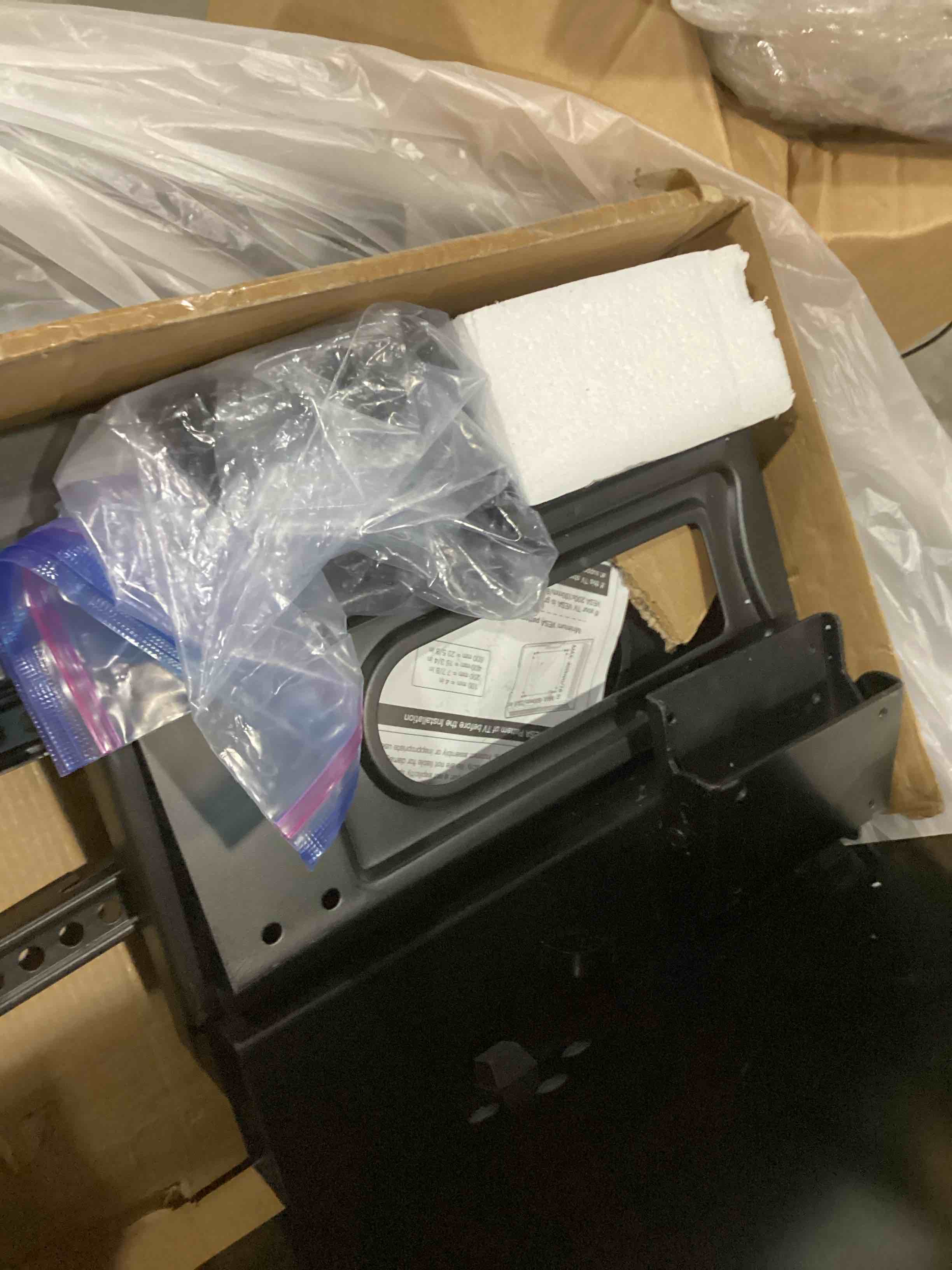 https://s3.amazonaws.com/lotting-images-prod/bidfta/ORG6847043_1734457374743.jpeg