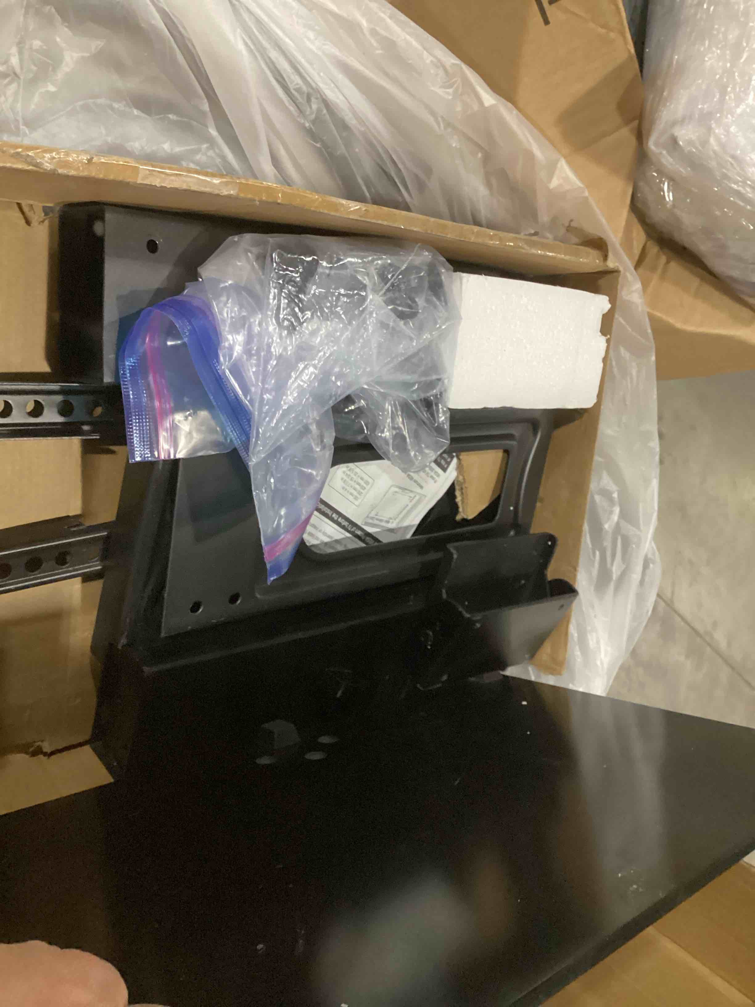 https://s3.amazonaws.com/lotting-images-prod/bidfta/ORG6847043_1734457376554.jpeg