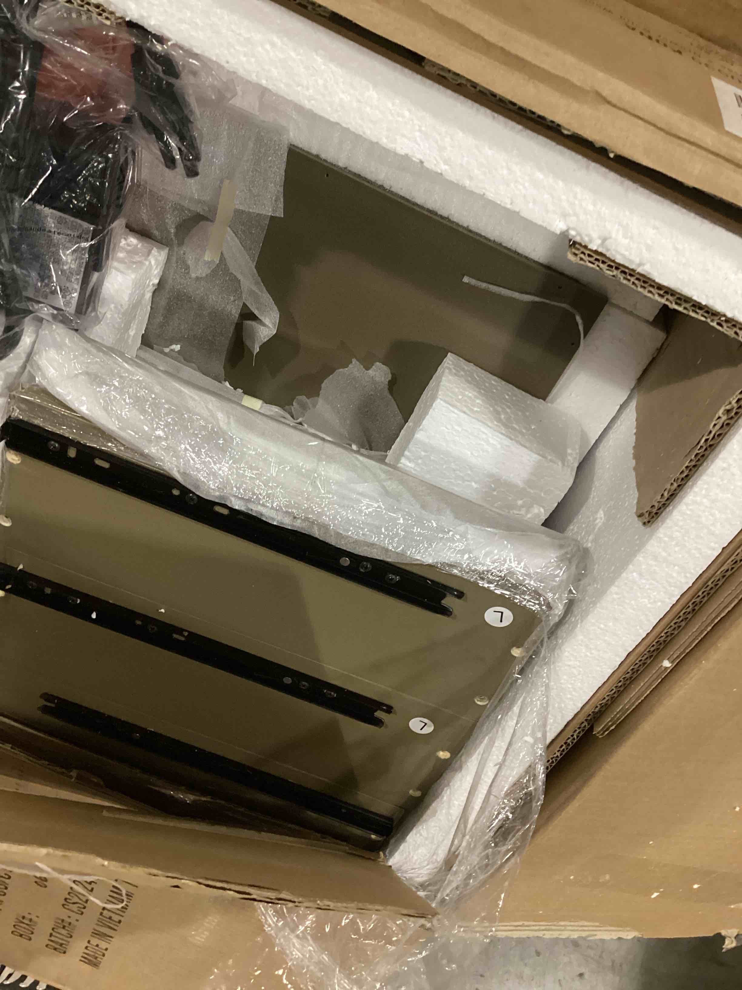 https://s3.amazonaws.com/lotting-images-prod/bidfta/ORG6847193_1734623359665.jpeg