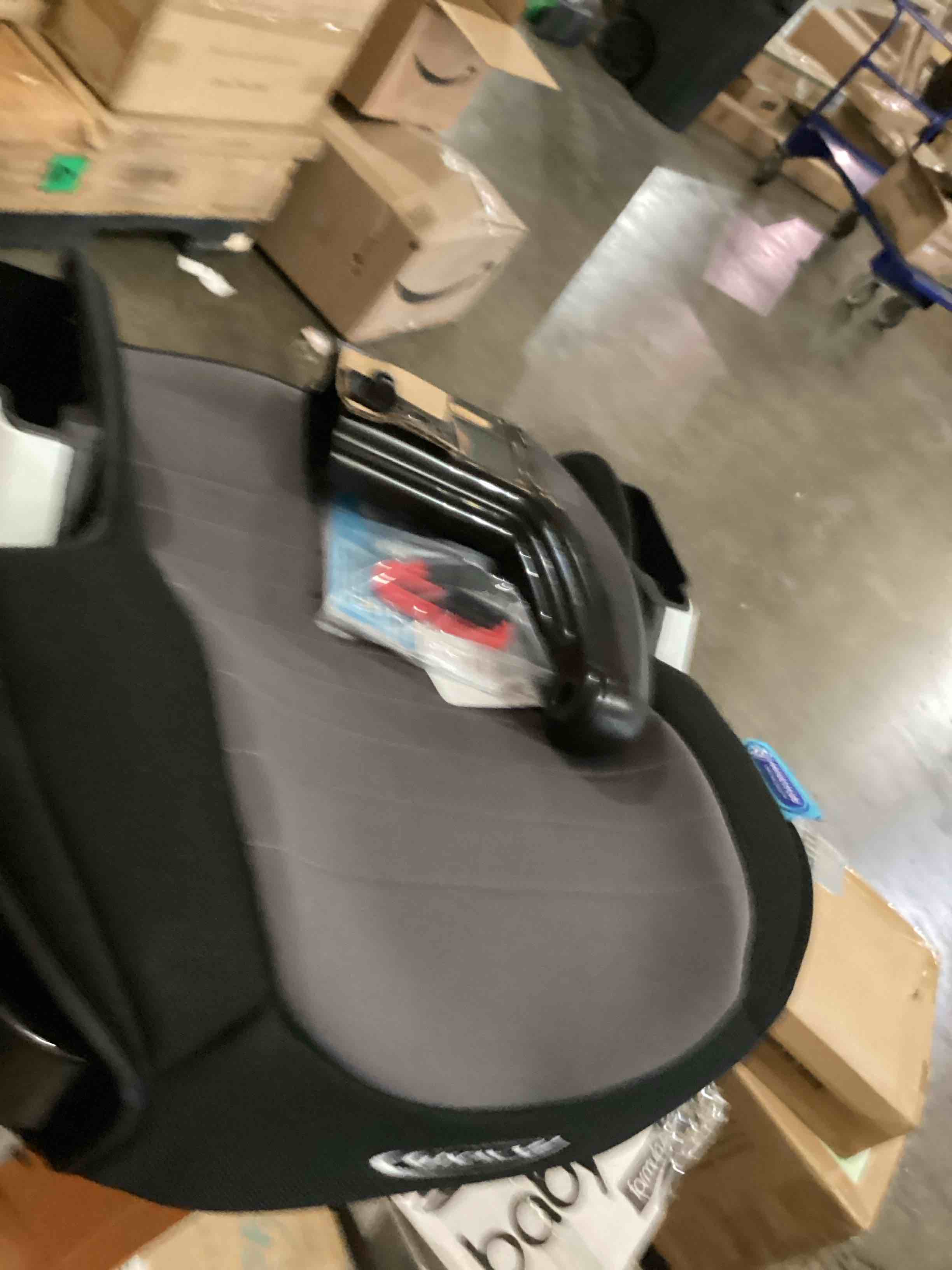 https://s3.amazonaws.com/lotting-images-prod/bidfta/ORG6850104_1731006096287.jpeg