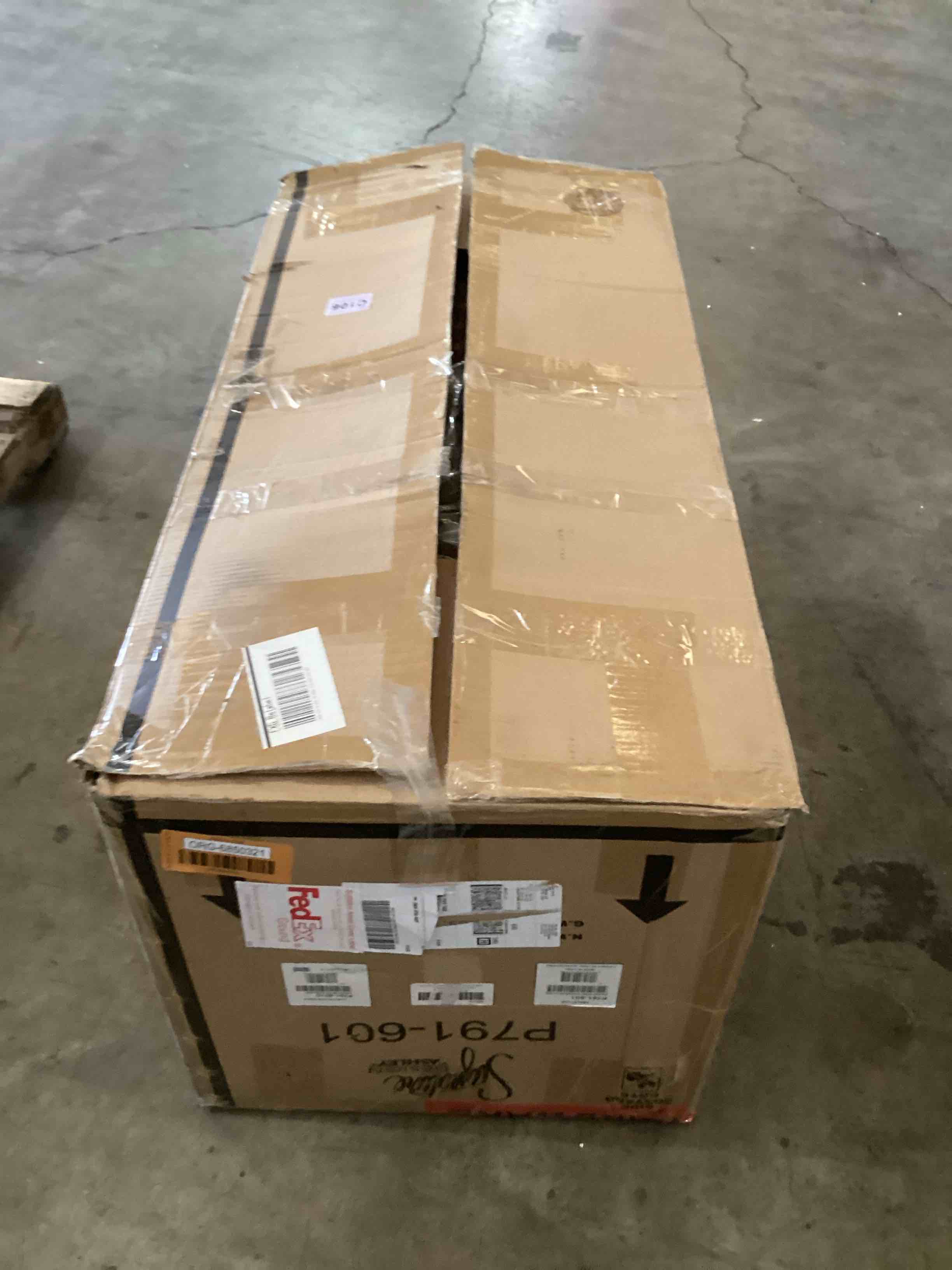 https://s3.amazonaws.com/lotting-images-prod/bidfta/ORG6850321_1731521916902.jpeg