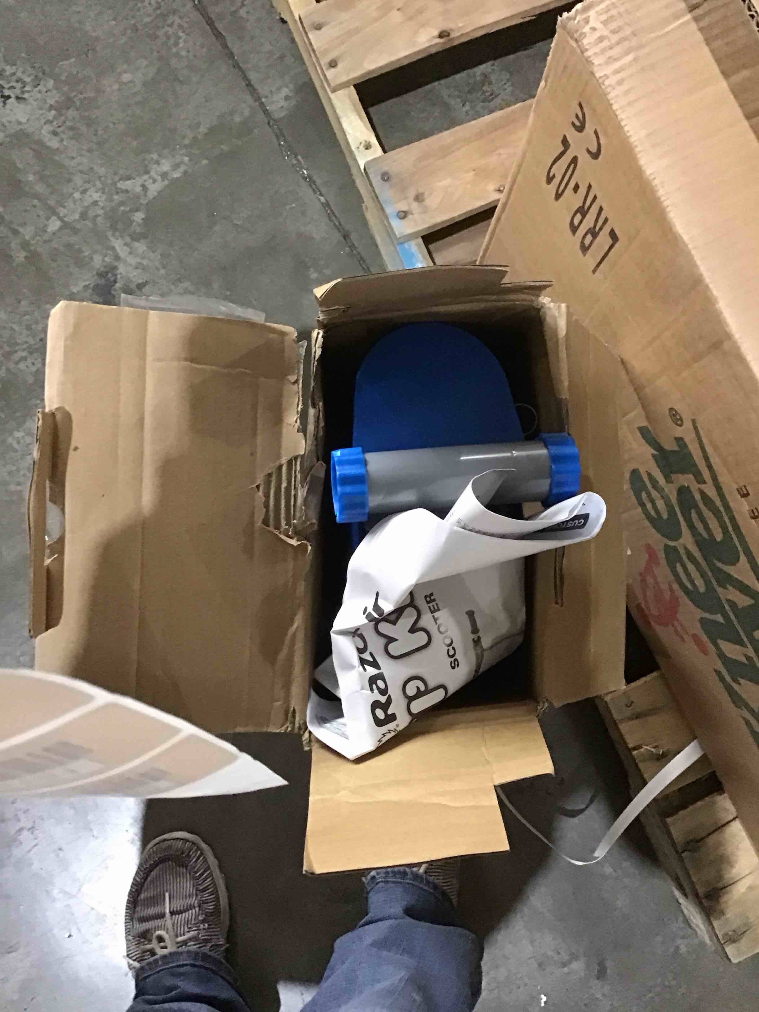 https://s3.amazonaws.com/lotting-images-prod/bidfta/ORG6856147_1727444093304.jpeg
