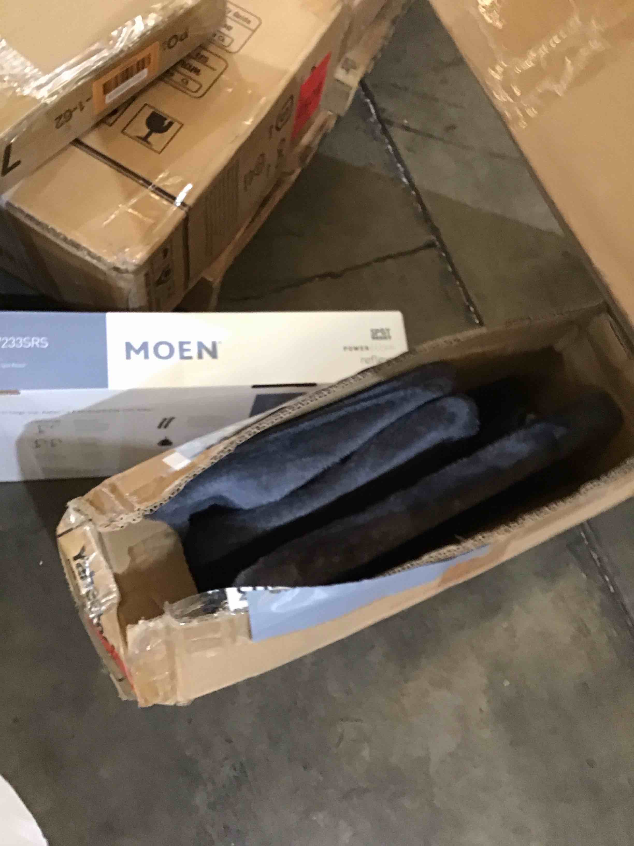 https://s3.amazonaws.com/lotting-images-prod/bidfta/ORG6856596_1727975403012.jpeg