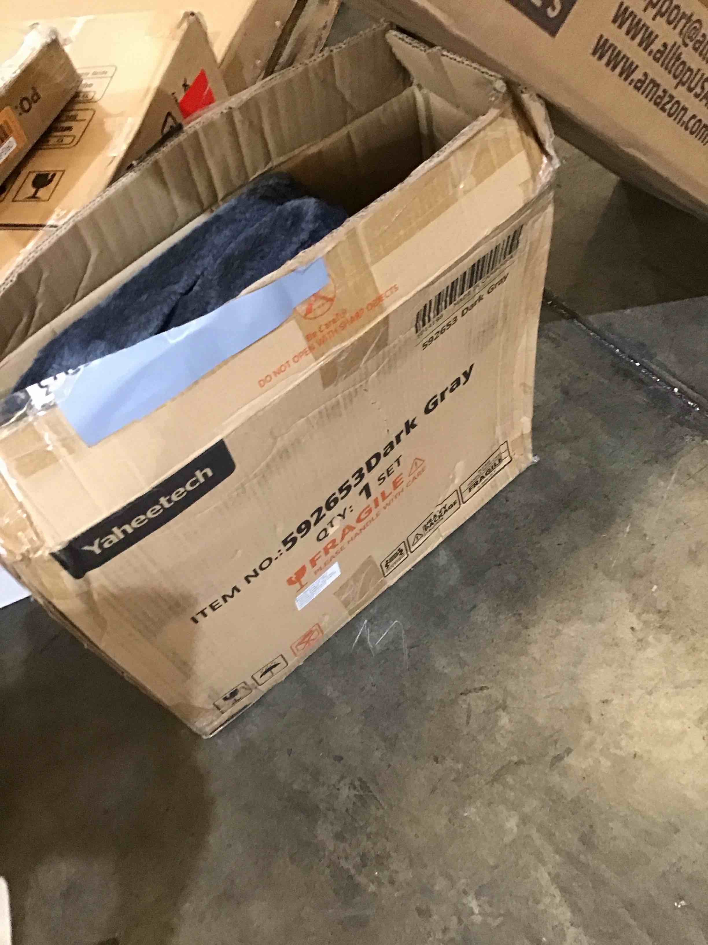 https://s3.amazonaws.com/lotting-images-prod/bidfta/ORG6856596_1727975407210.jpeg