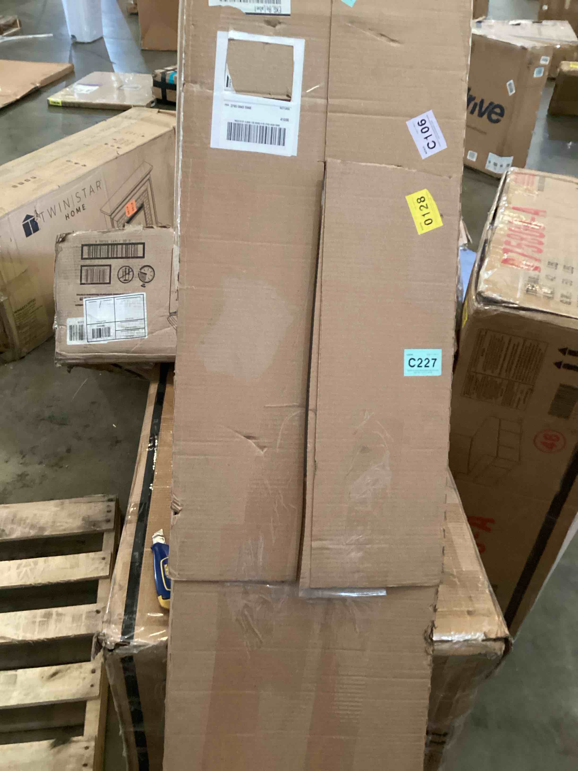 https://s3.amazonaws.com/lotting-images-prod/bidfta/ORG6857215_1727715255051.jpeg