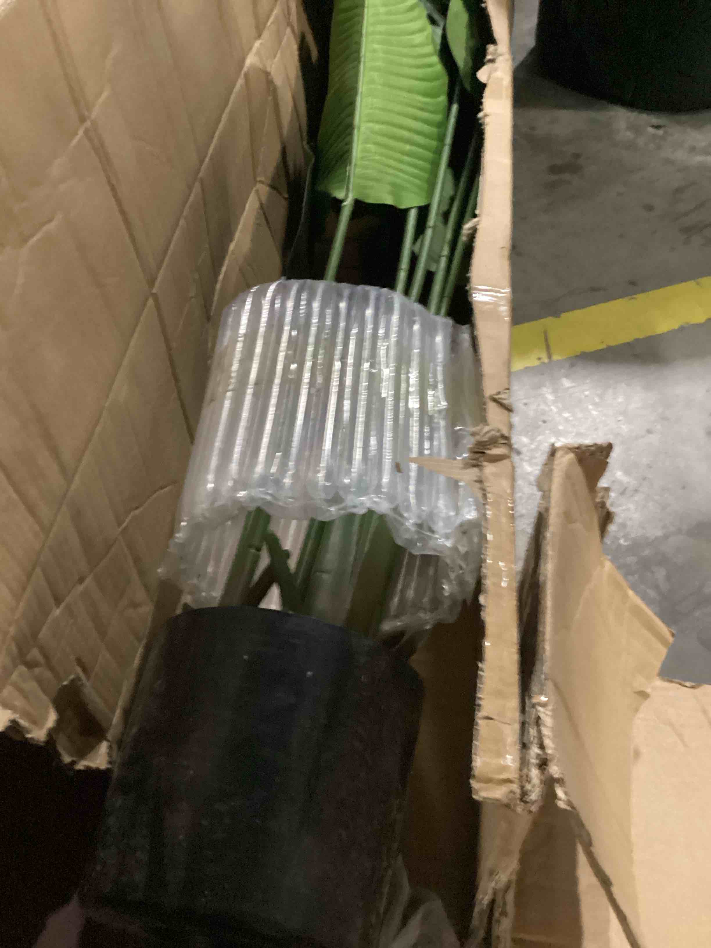 https://s3.amazonaws.com/lotting-images-prod/bidfta/ORG6860238_1730919017281.jpeg