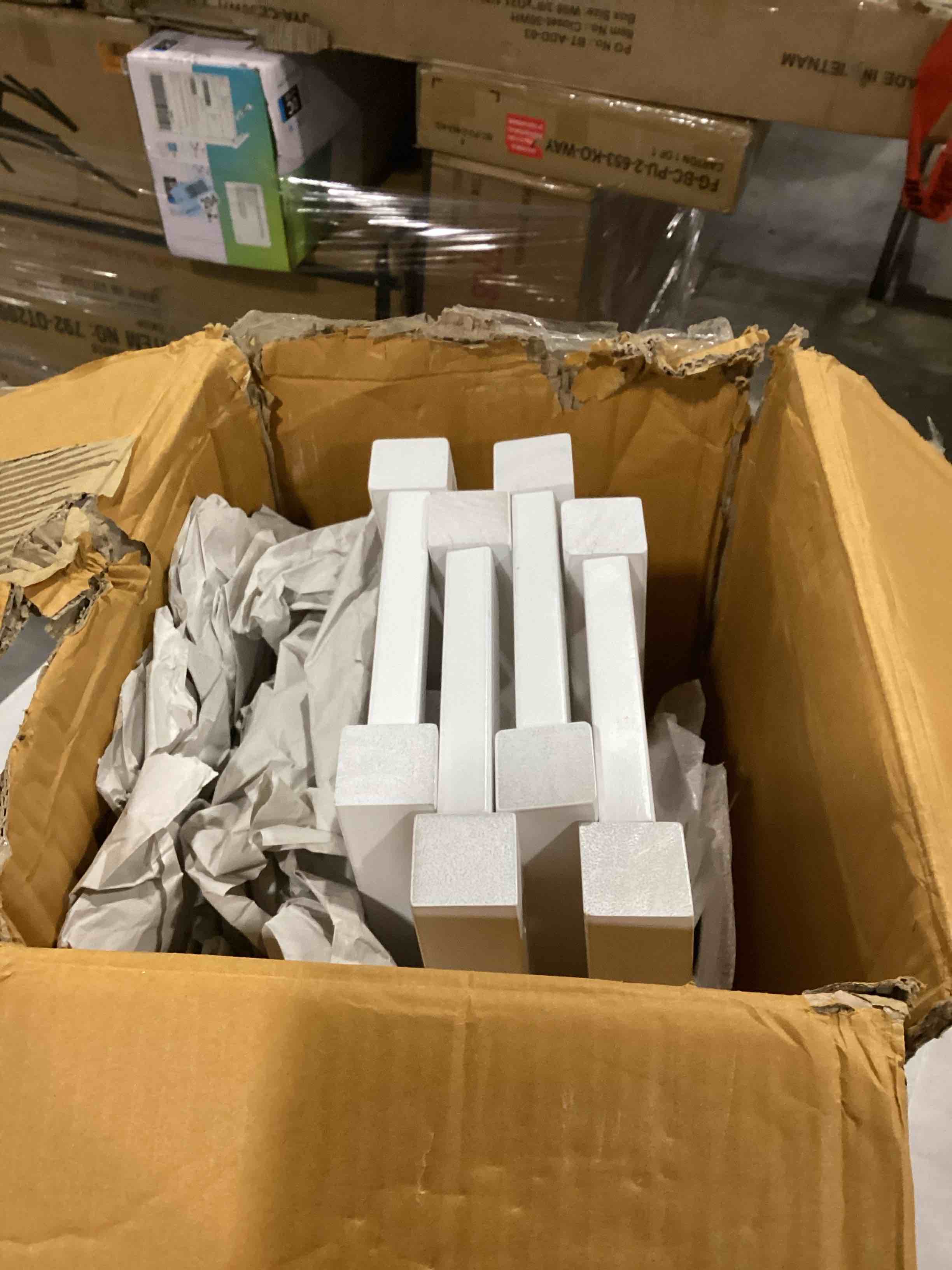 https://s3.amazonaws.com/lotting-images-prod/bidfta/ORG6860698_1736944765851.jpeg