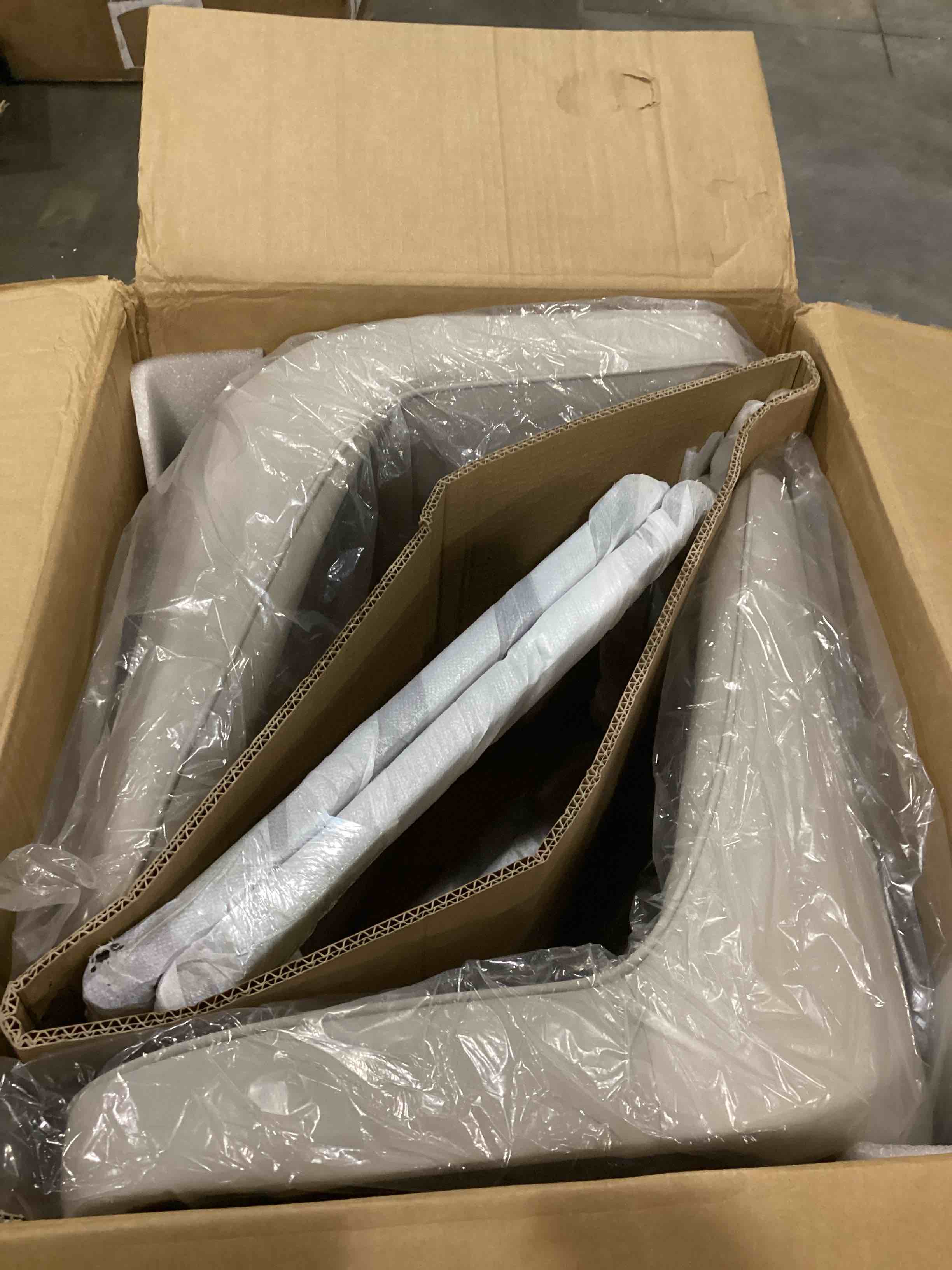 https://s3.amazonaws.com/lotting-images-prod/bidfta/ORG6860723_1736951611508.jpeg