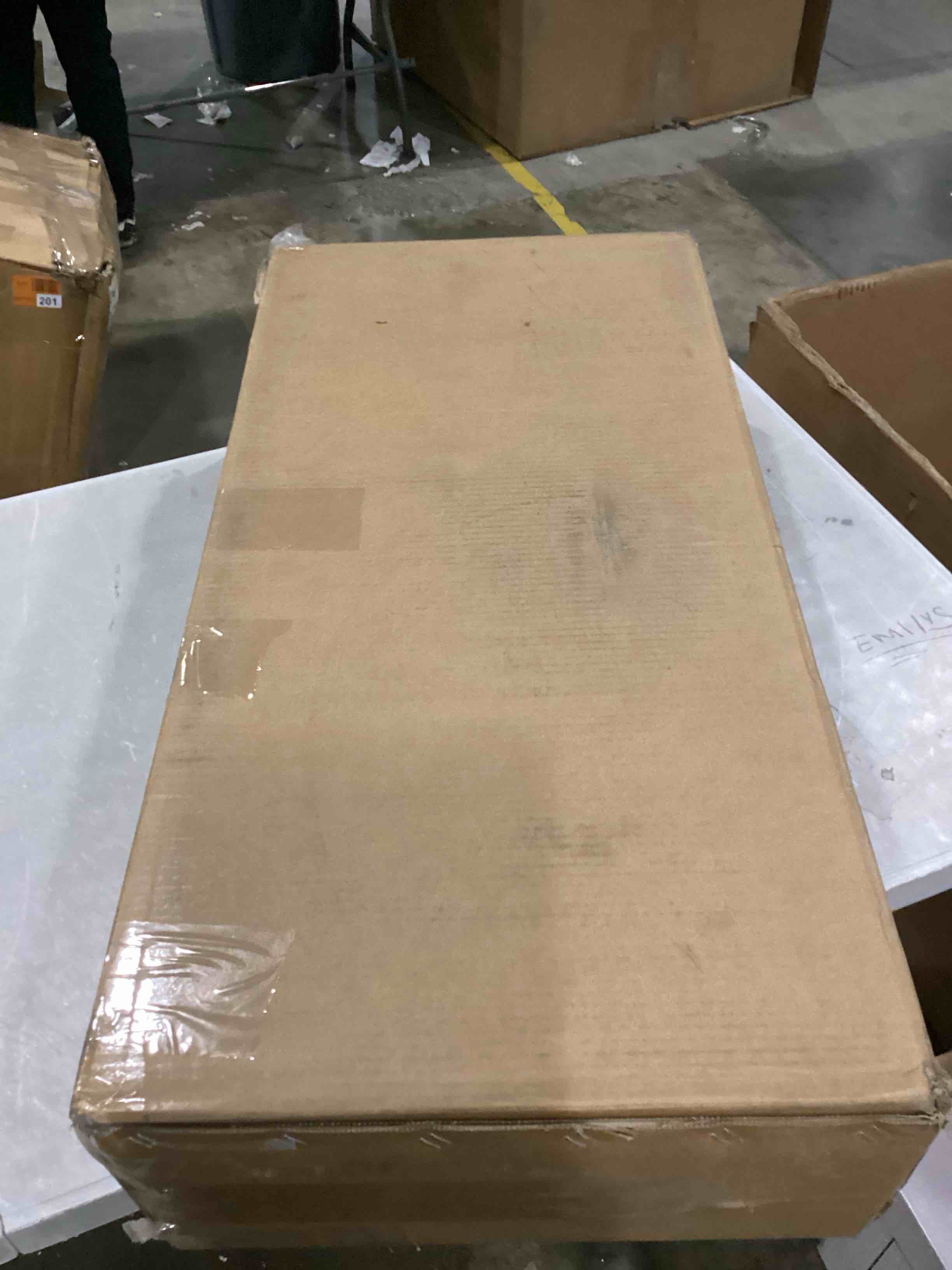 https://s3.amazonaws.com/lotting-images-prod/bidfta/ORG6860755_1736959306577.jpeg