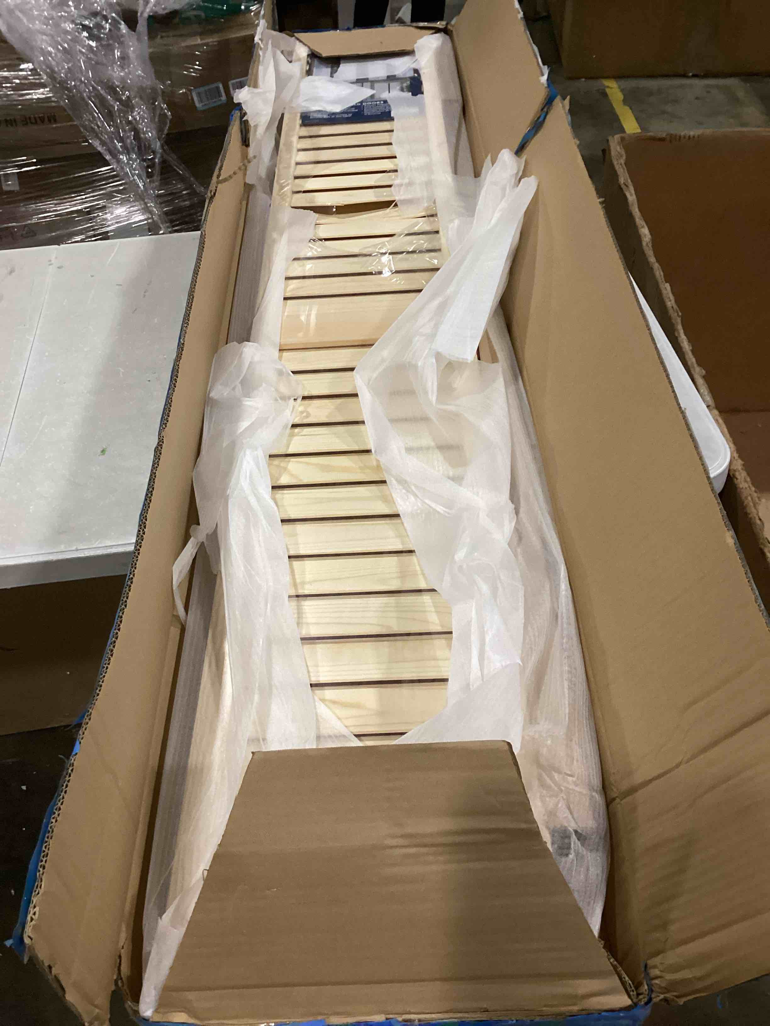 https://s3.amazonaws.com/lotting-images-prod/bidfta/ORG6861253_1737489666641.jpeg